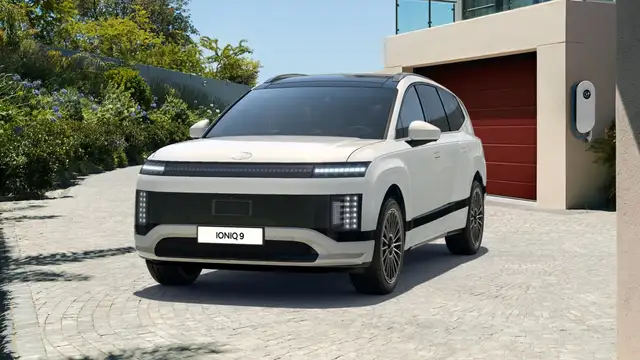 Hyundai IONIQ 7-Sitzer 110 kWh (307 PS) 4WD UNIQ
