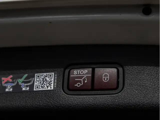 Mercedes-Benz GLC view 7