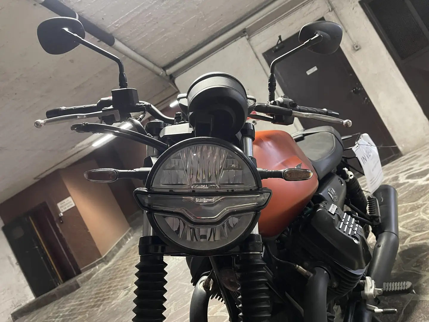 Moto Guzzi V 7 con accessori Portocaliu - 2