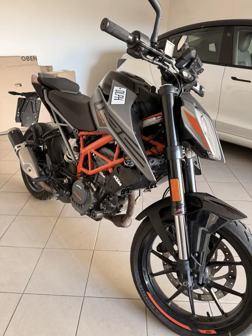 KTM 125 Duke - 1