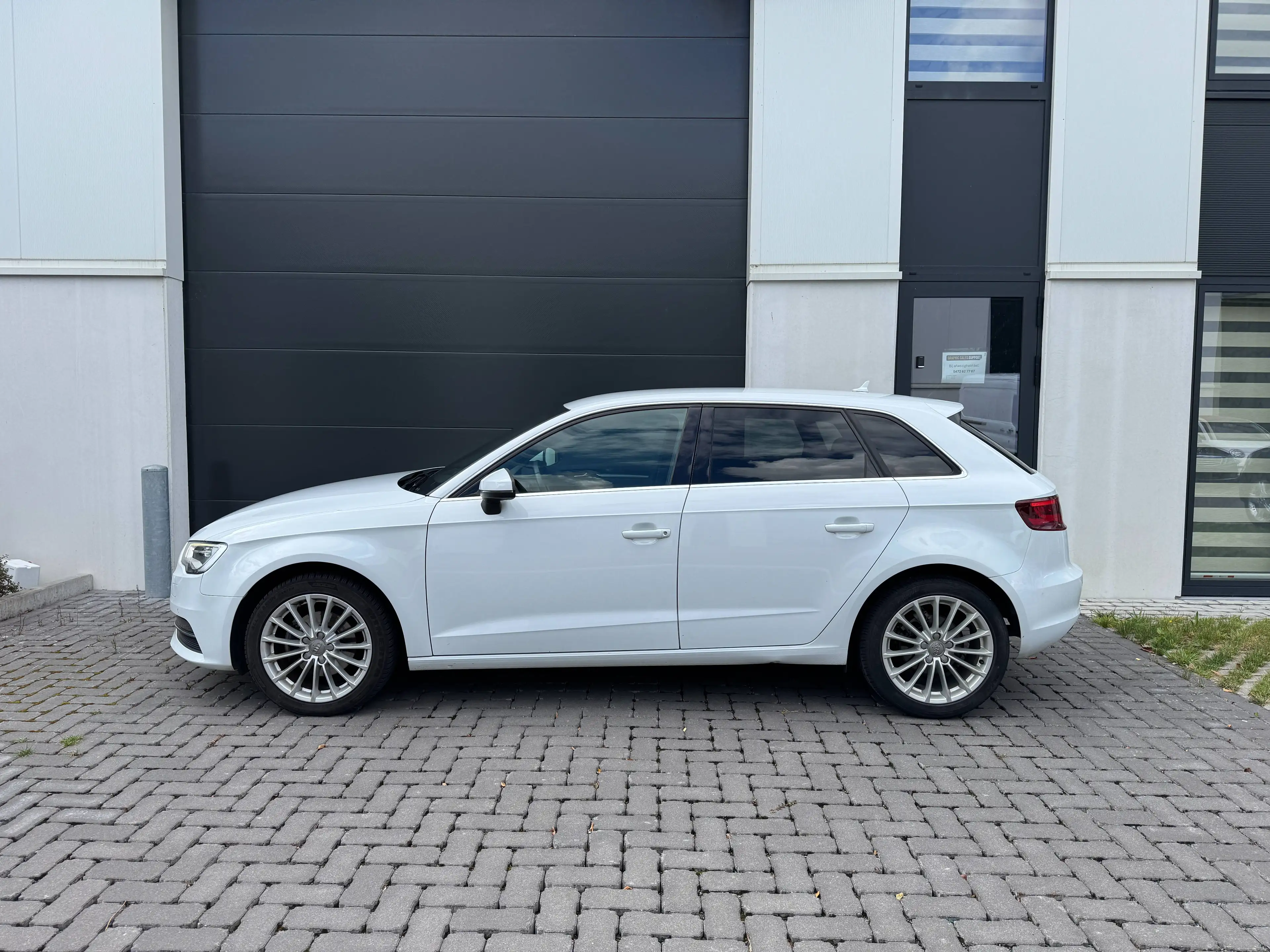 Audi A3 A3 Sportback 1.6 TDi S tronic XENON/NAVI/PDC/CARPASS — photo 2
