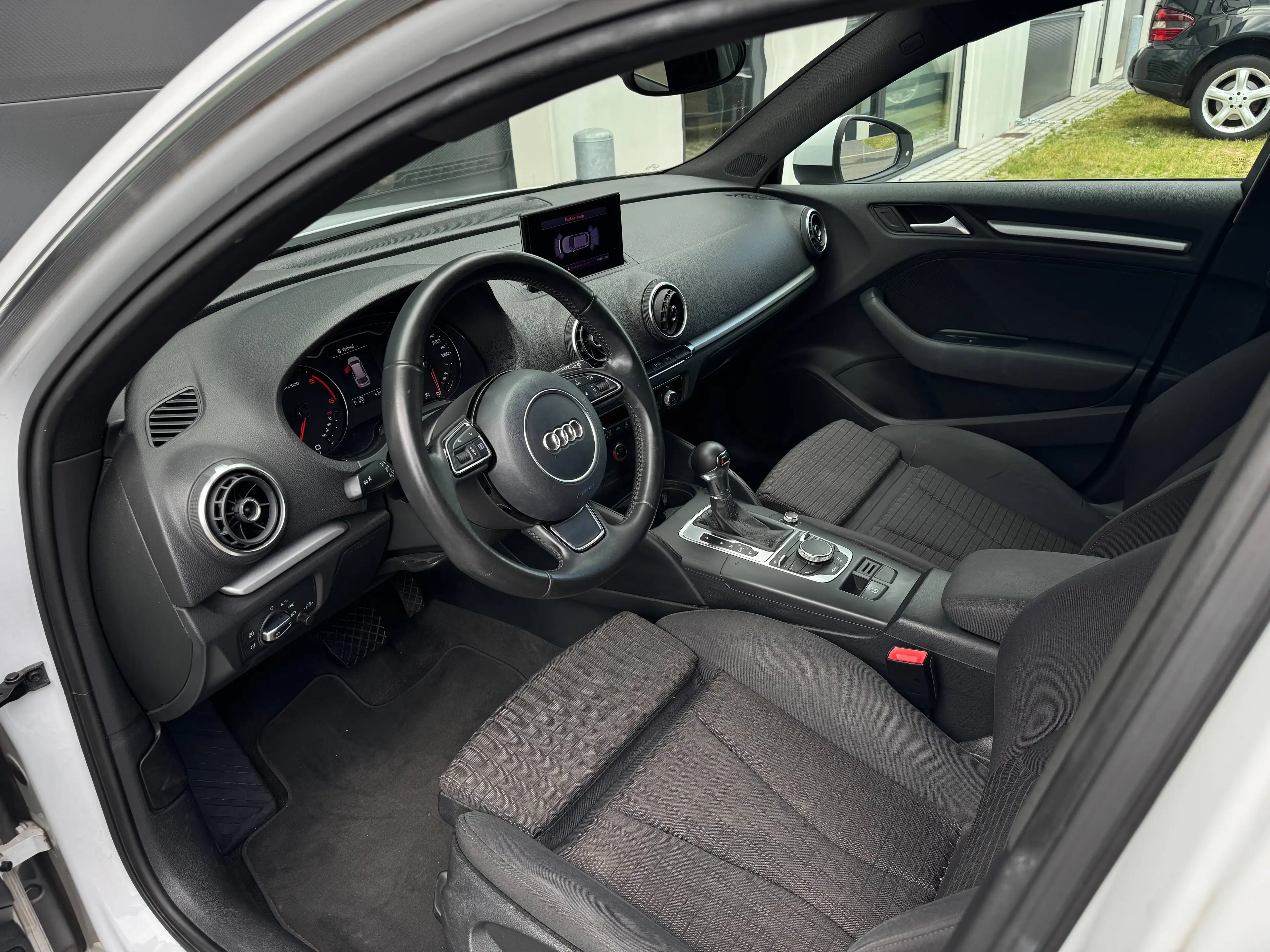 Audi A3 A3 Sportback 1.6 TDi S tronic XENON/NAVI/PDC/CARPASS — photo 6