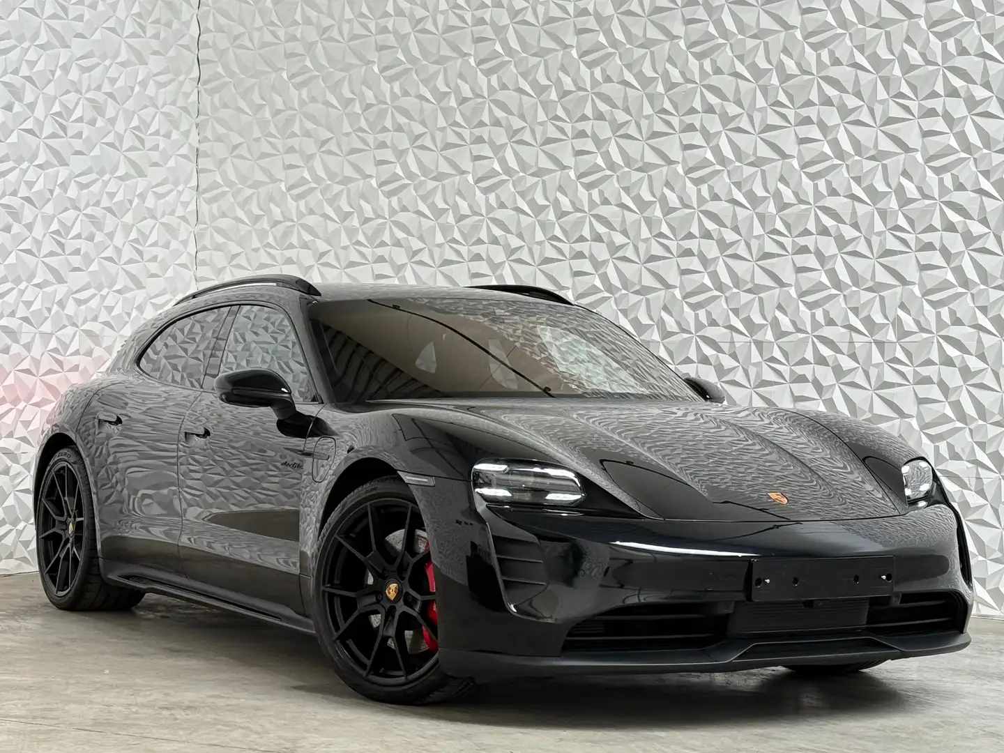 Porsche Taycan Sport Turismo GTS 93.4 kWh Noir - 2
