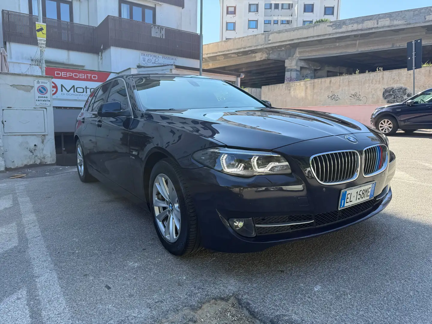 BMW 530 530d Touring xdrive Futura auto Blu/Azzurro - 2