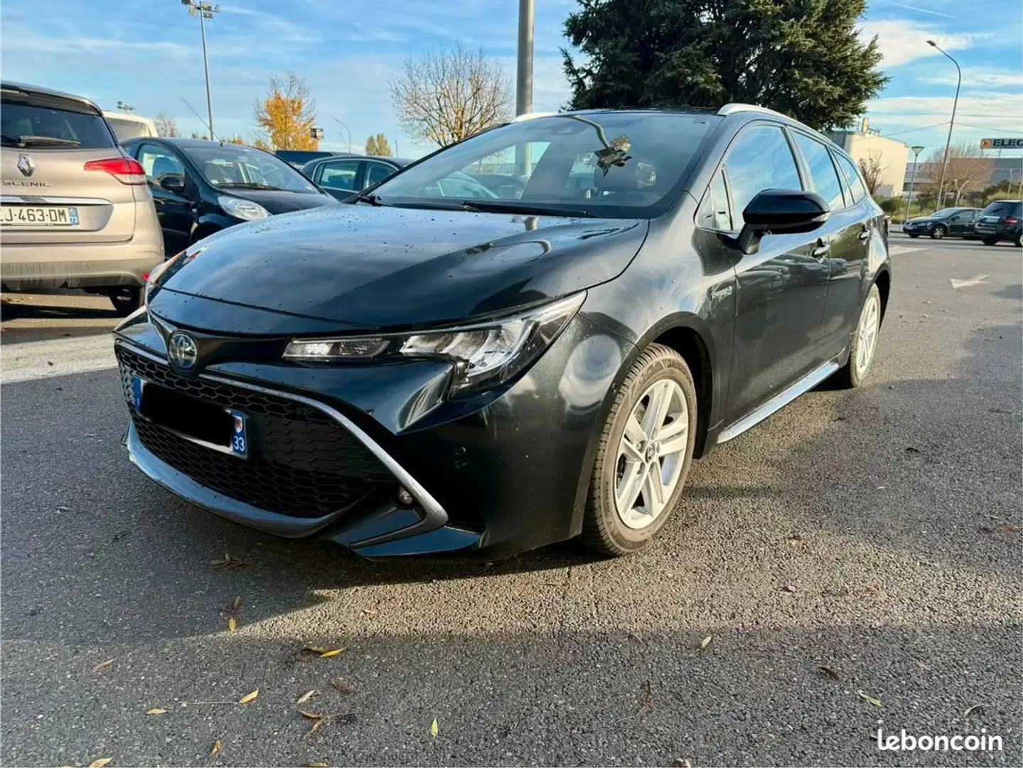 Toyota Corolla touring spt 122h dynamic business + stage hybrid academy my21 Zwart - 1