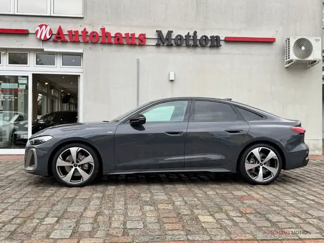 Audi A5 view 7