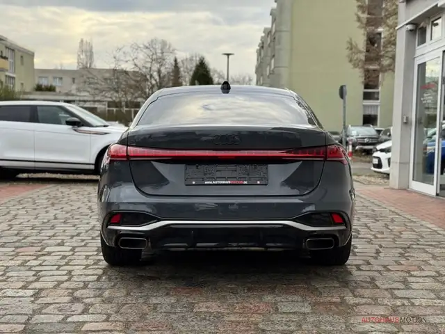 Audi A5 view 5