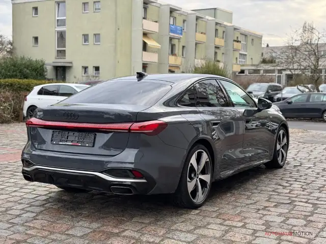 Audi A5 view 4