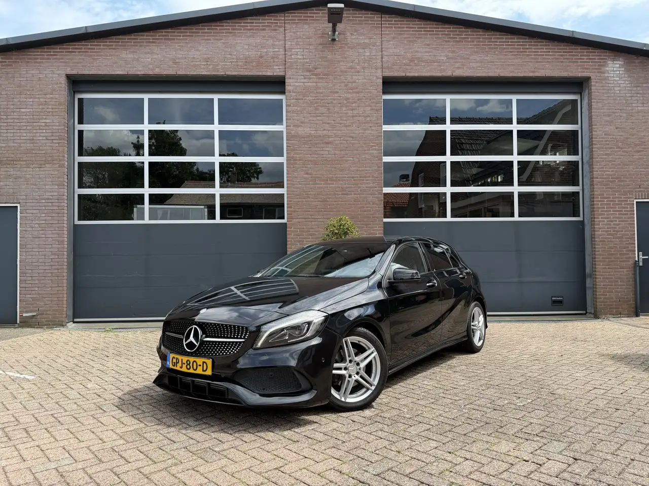 Mercedes-Benz A 180
