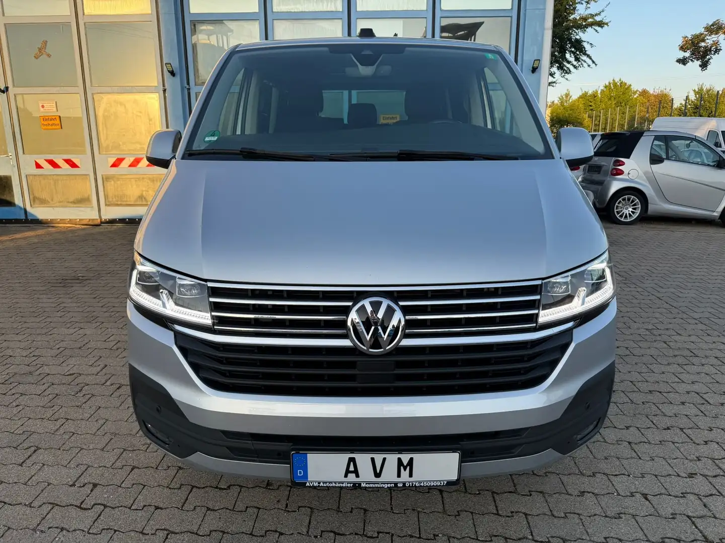Volkswagen T6.1 Caravelle Comfortline FWD, LED, Kamera Grau - 2