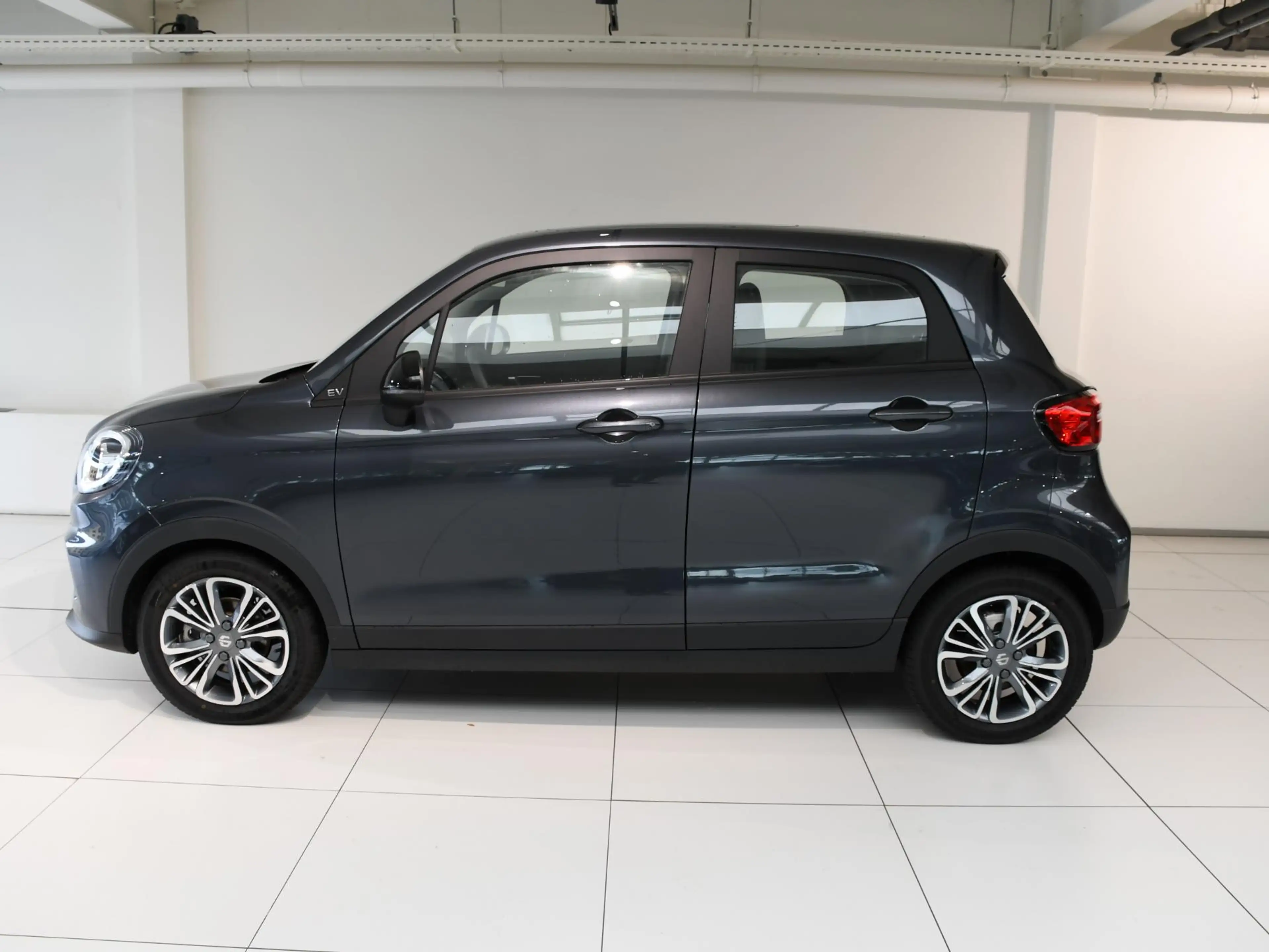 Leapmotor T03 Design 37.3 kWh | Direct Rijden | Camera | Navigat — photo 9