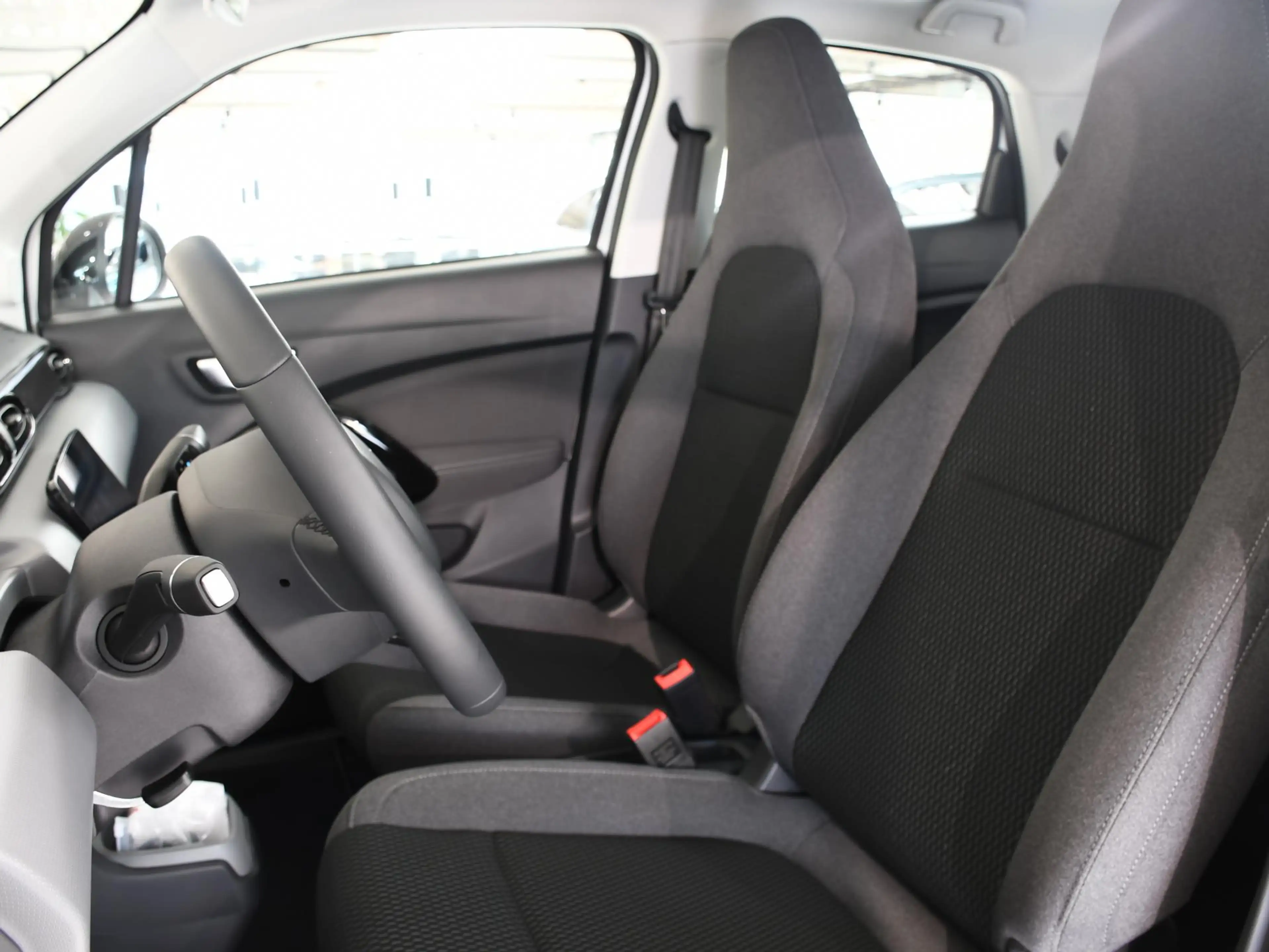 Leapmotor T03 Design 37.3 kWh | Direct Rijden | Camera | Navigat — photo 6