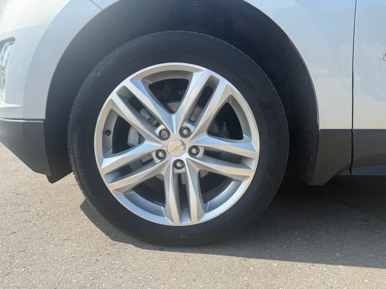 Chevrolet Equinox снимка Chevrolet Equinox