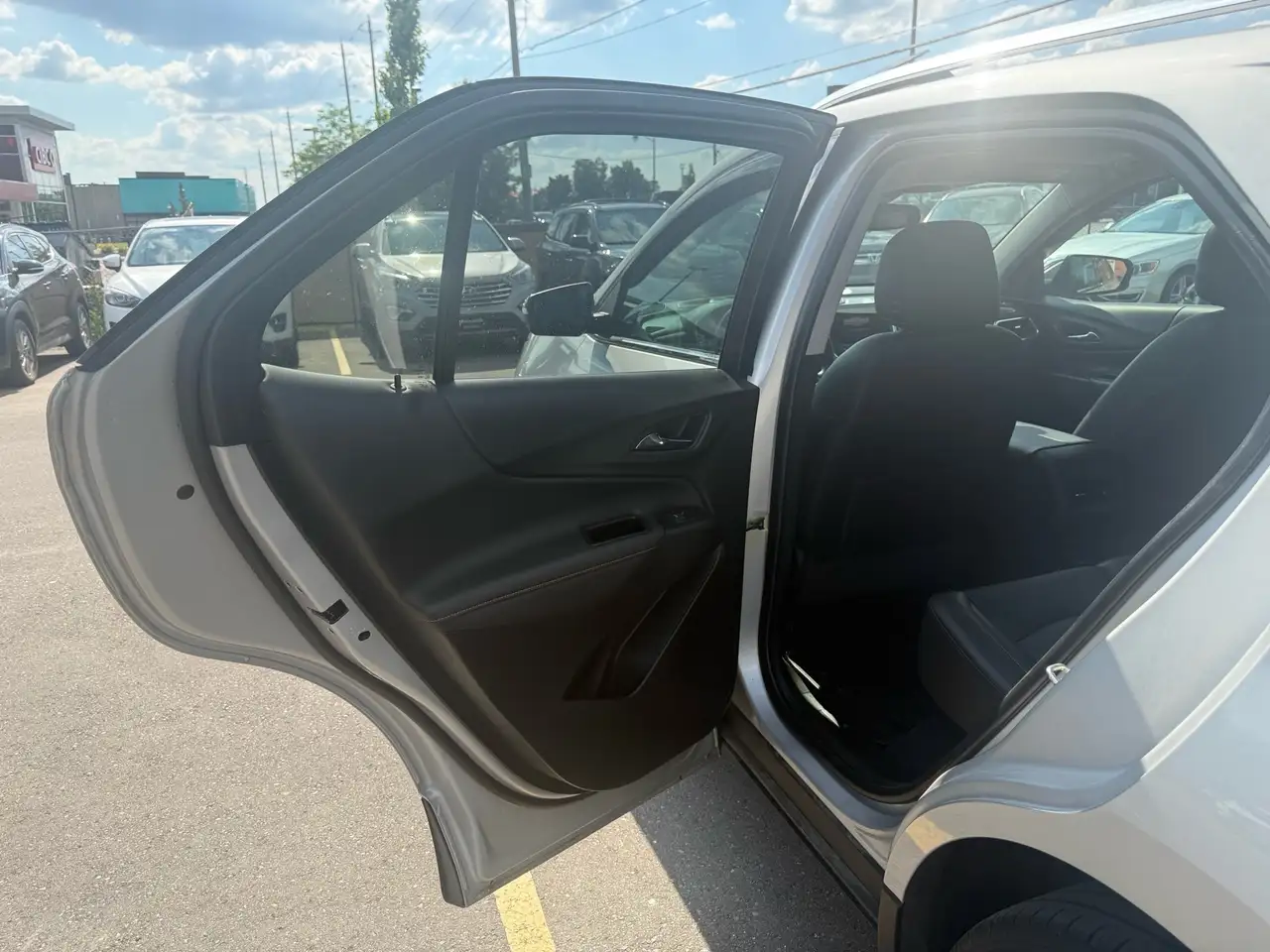 Chevrolet Equinox снимка Chevrolet Equinox