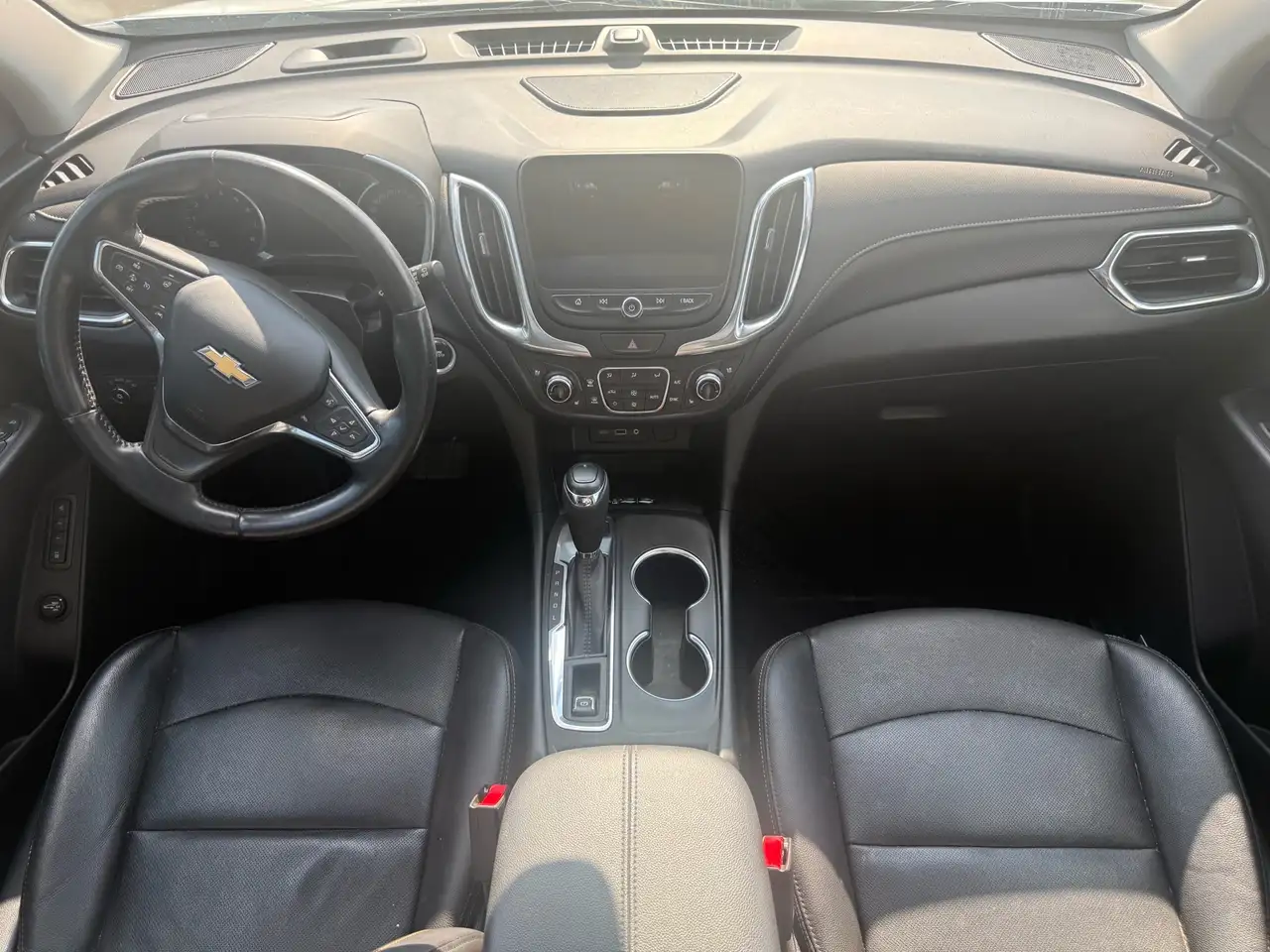 Chevrolet Equinox снимка Chevrolet Equinox