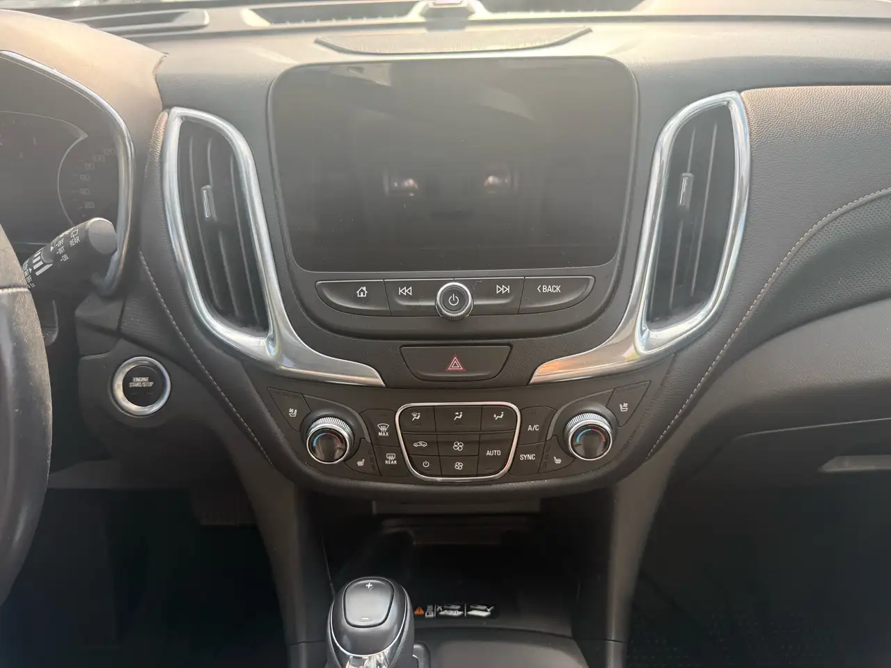 Chevrolet Equinox снимка Chevrolet Equinox