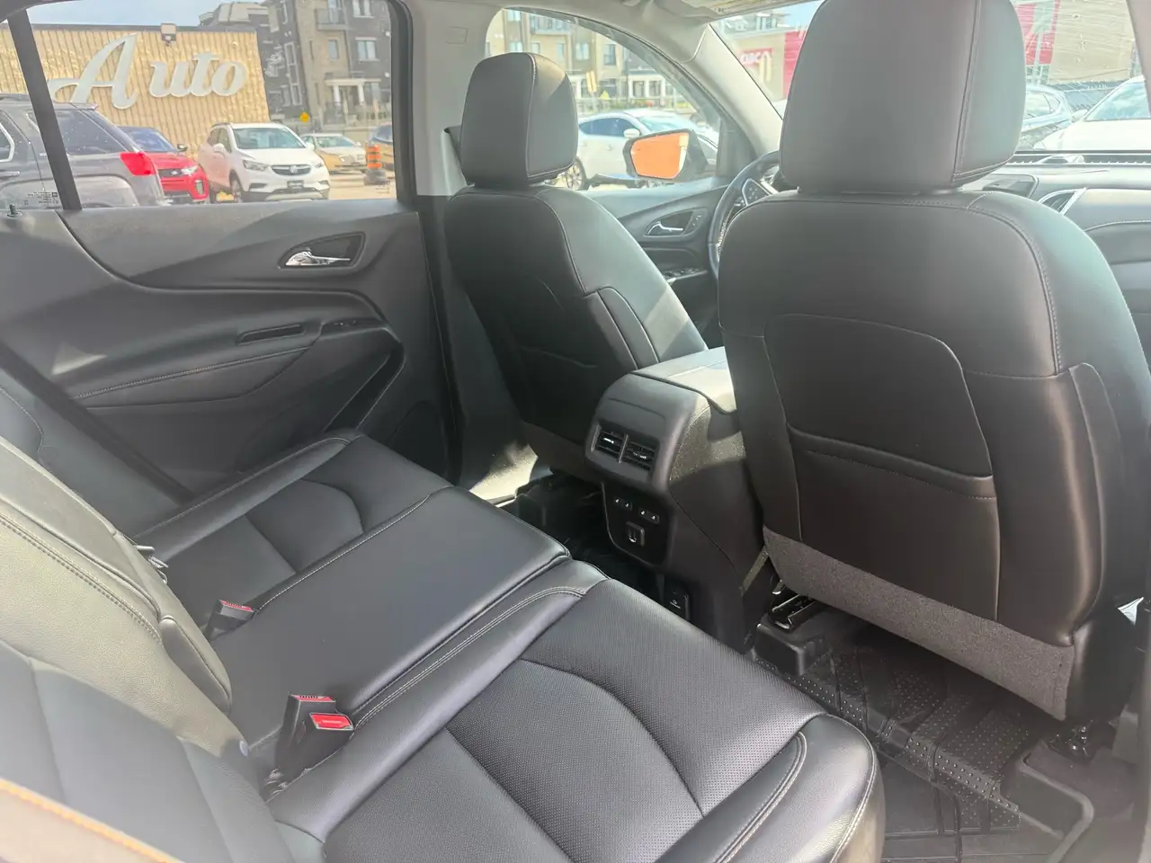 Chevrolet Equinox снимка Chevrolet Equinox