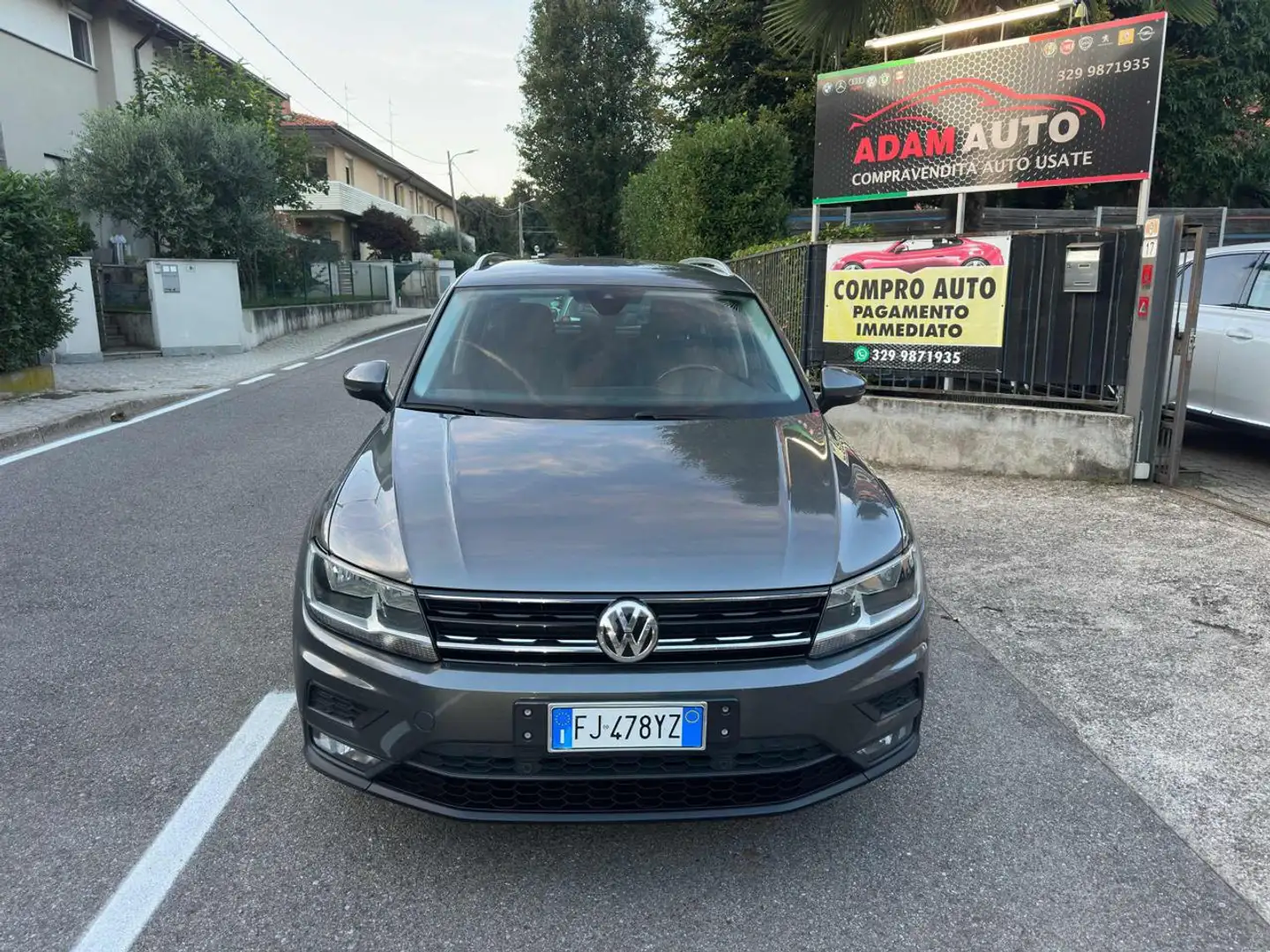 Volkswagen Tiguan 1.6 TDI SCR Business BlueMotion Technology Bronze - 2