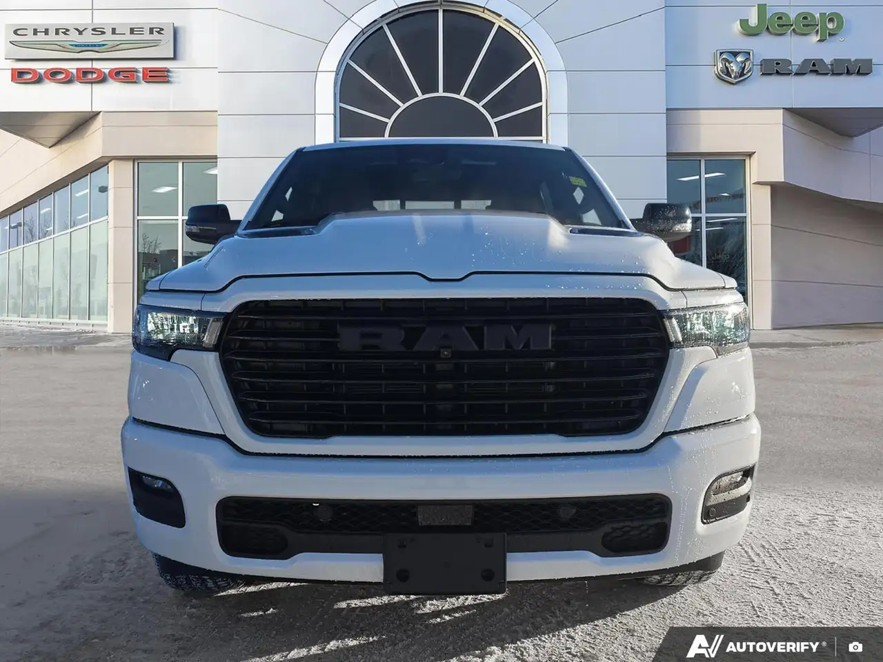 RAM 1500 снимка RAM 1500