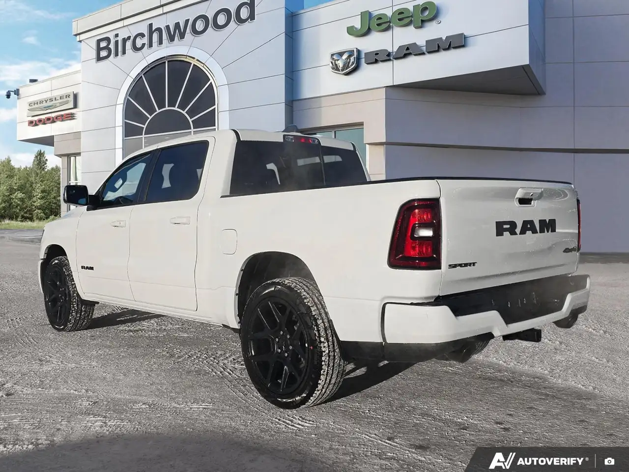 RAM 1500 снимка RAM 1500