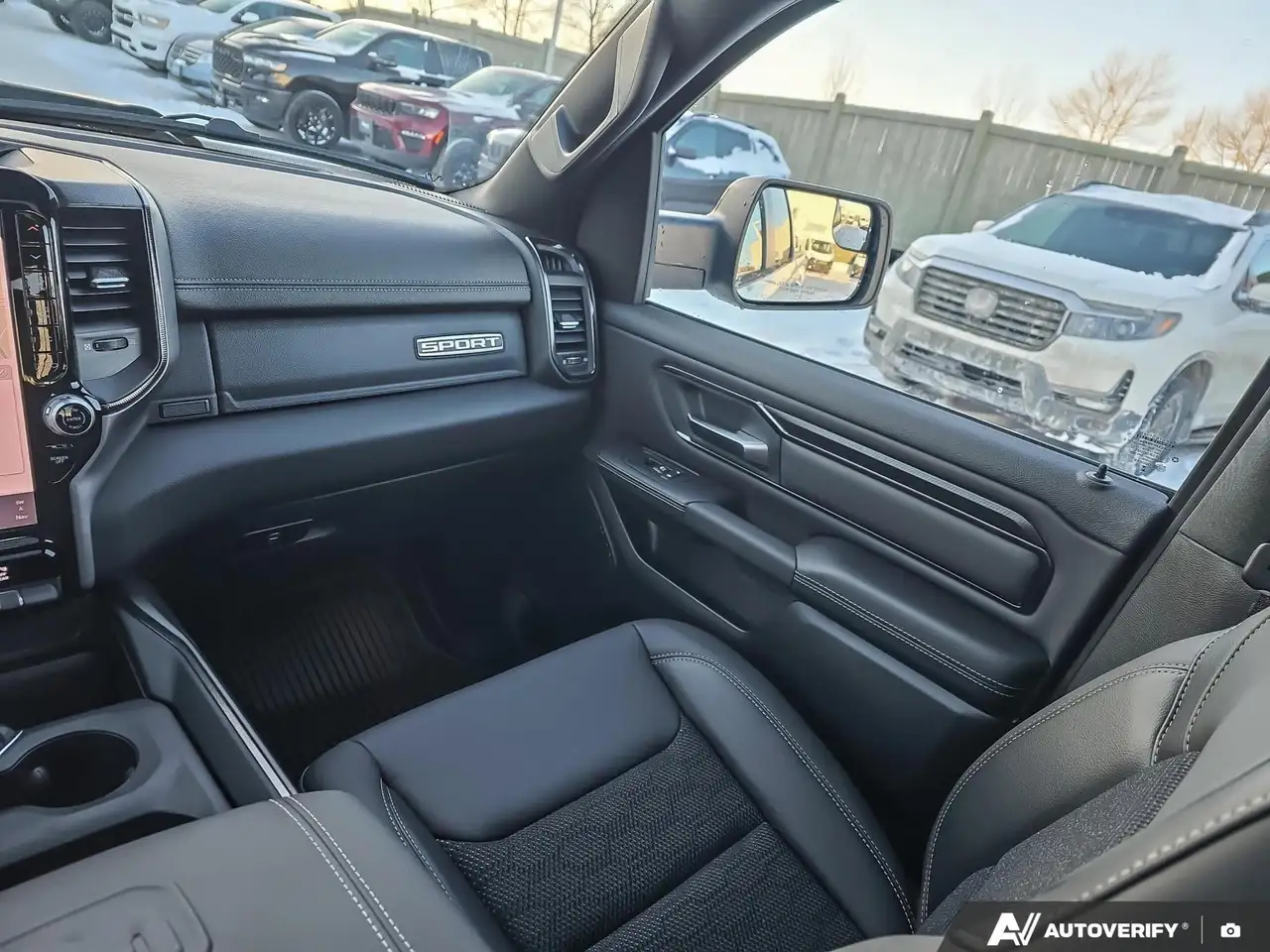 RAM 1500 снимка RAM 1500