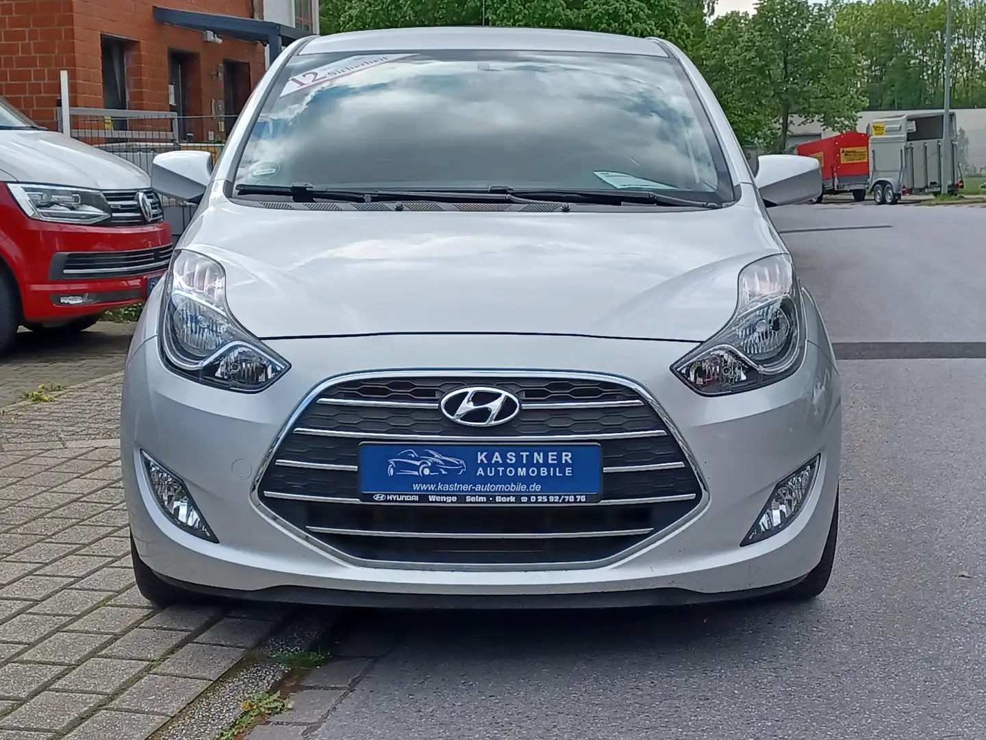 Hyundai iX20 Space Automatik Sitzheizung Bluetooth Silber - 2