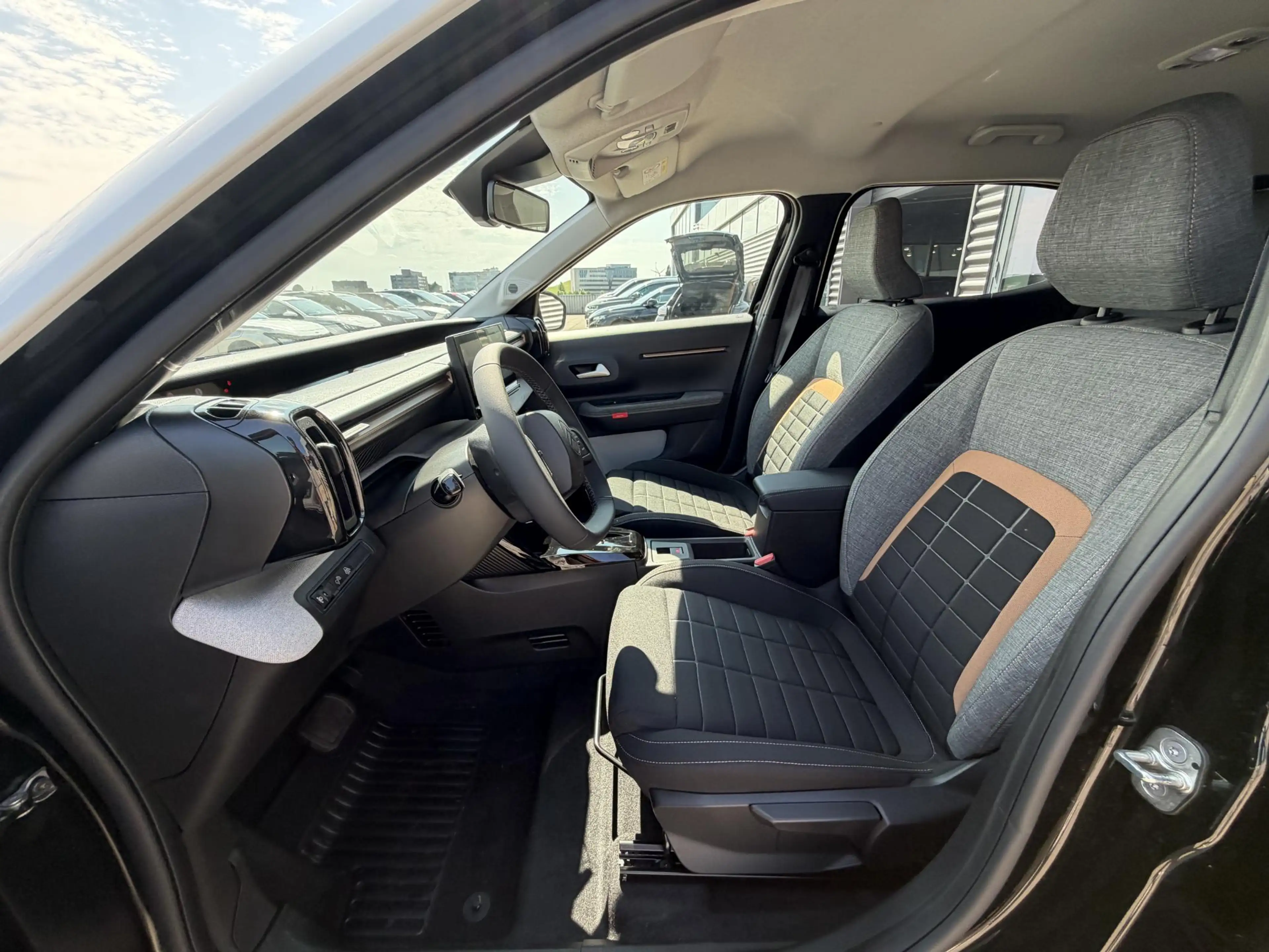 Citroen C3 Aircross Ë-C3 Plus 113pk Extended Range 54 kWh Navigatie | — photo 7