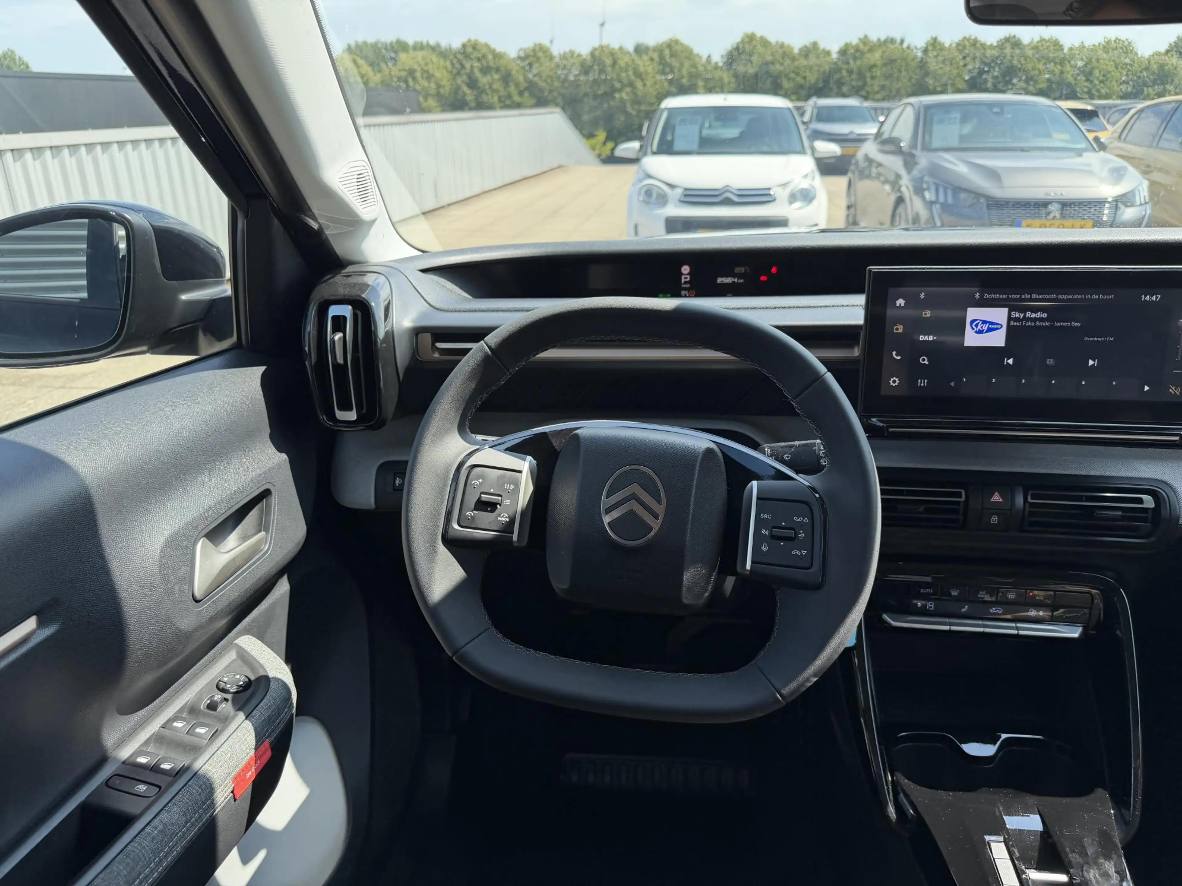 Citroen C3 Aircross Ë-C3 Plus 113pk Extended Range 54 kWh Navigatie | — photo 13