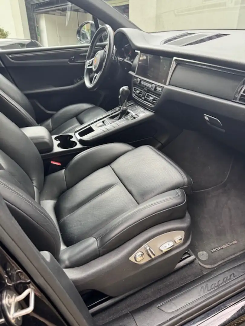 Porsche Macan - 2