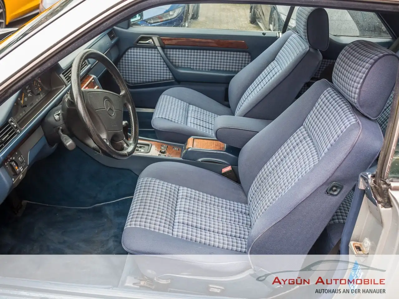 Mercedes-Benz E 320 Coupe aut. Klima / SD / AMG Felgen, foto 12
