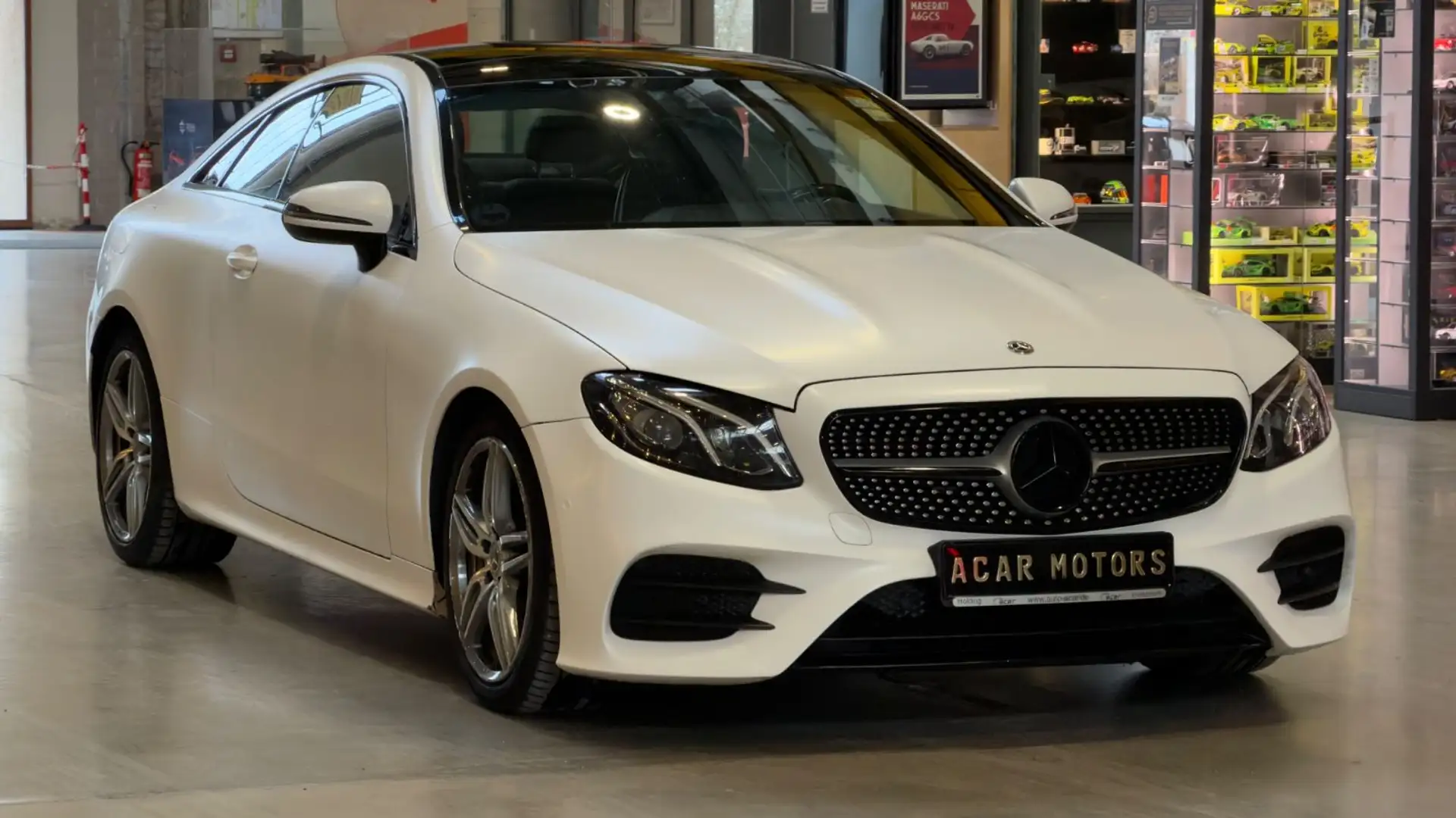 Mercedes-Benz E 300 Coupe weiss Matt*Leder Weiß - 2