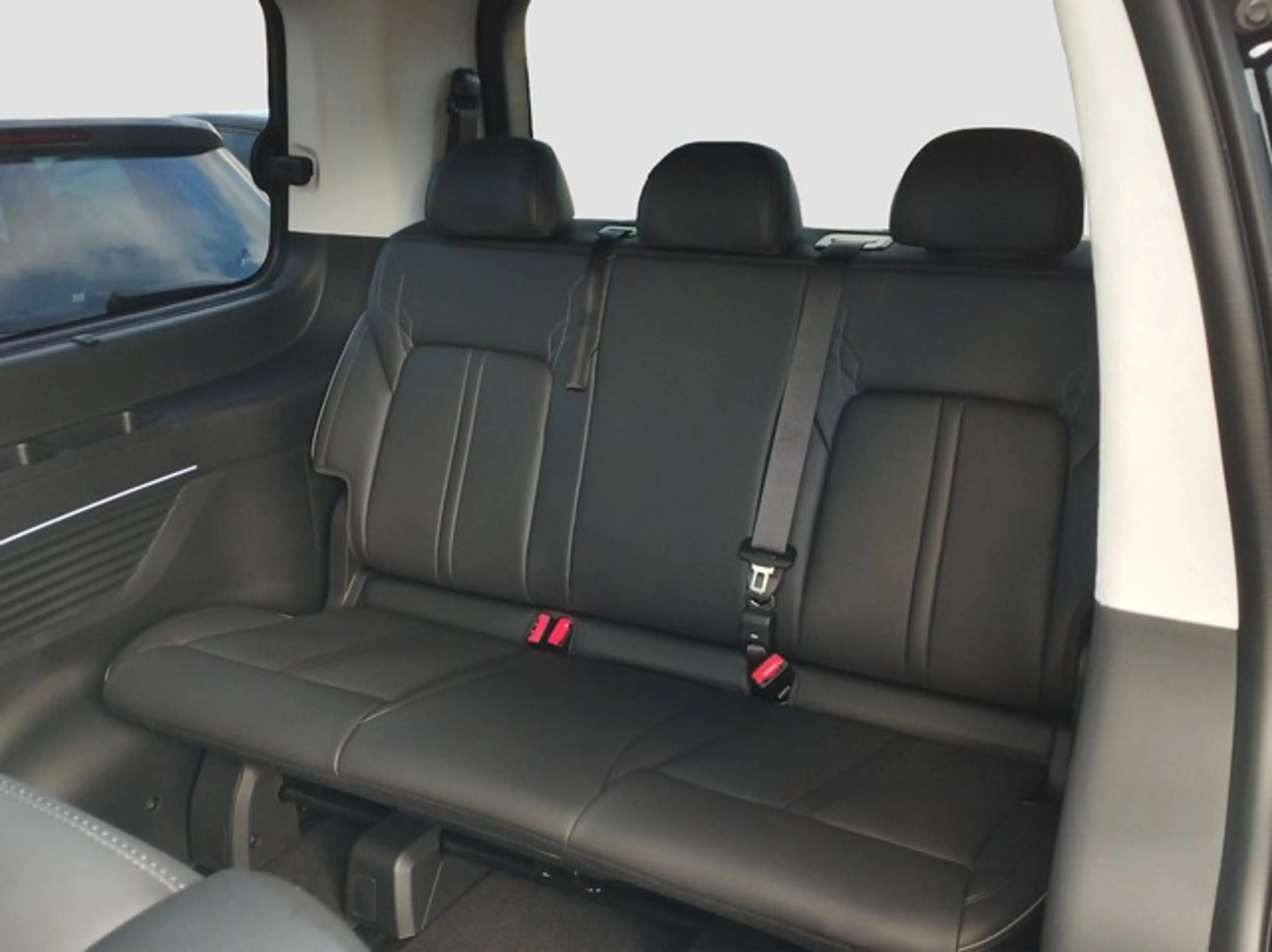 Hyundai STARIA Hybrid 1.6 T-GDI Signature Panoramadach — photo 7