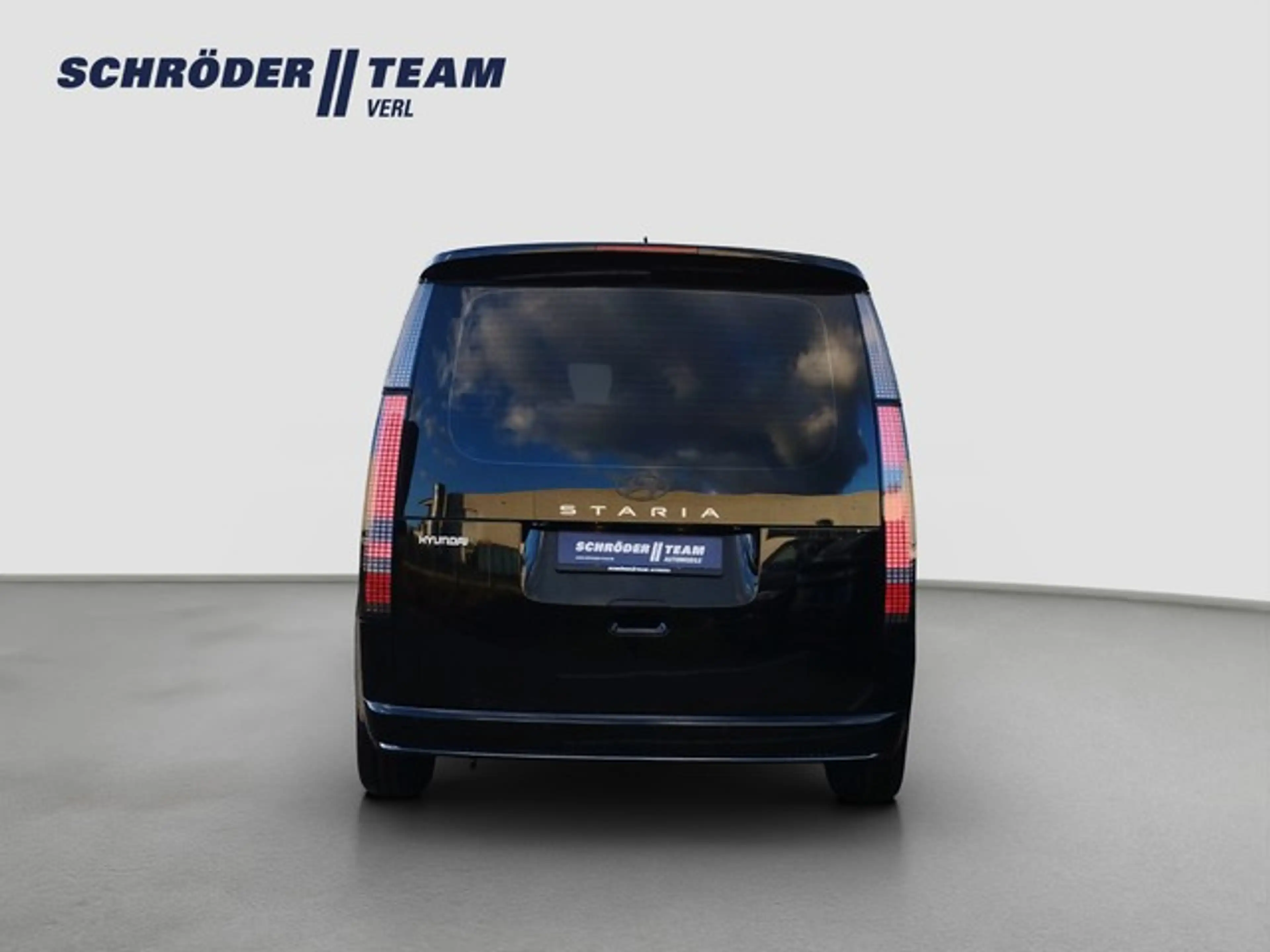 Hyundai STARIA Hybrid 1.6 T-GDI Signature Panoramadach — photo 4