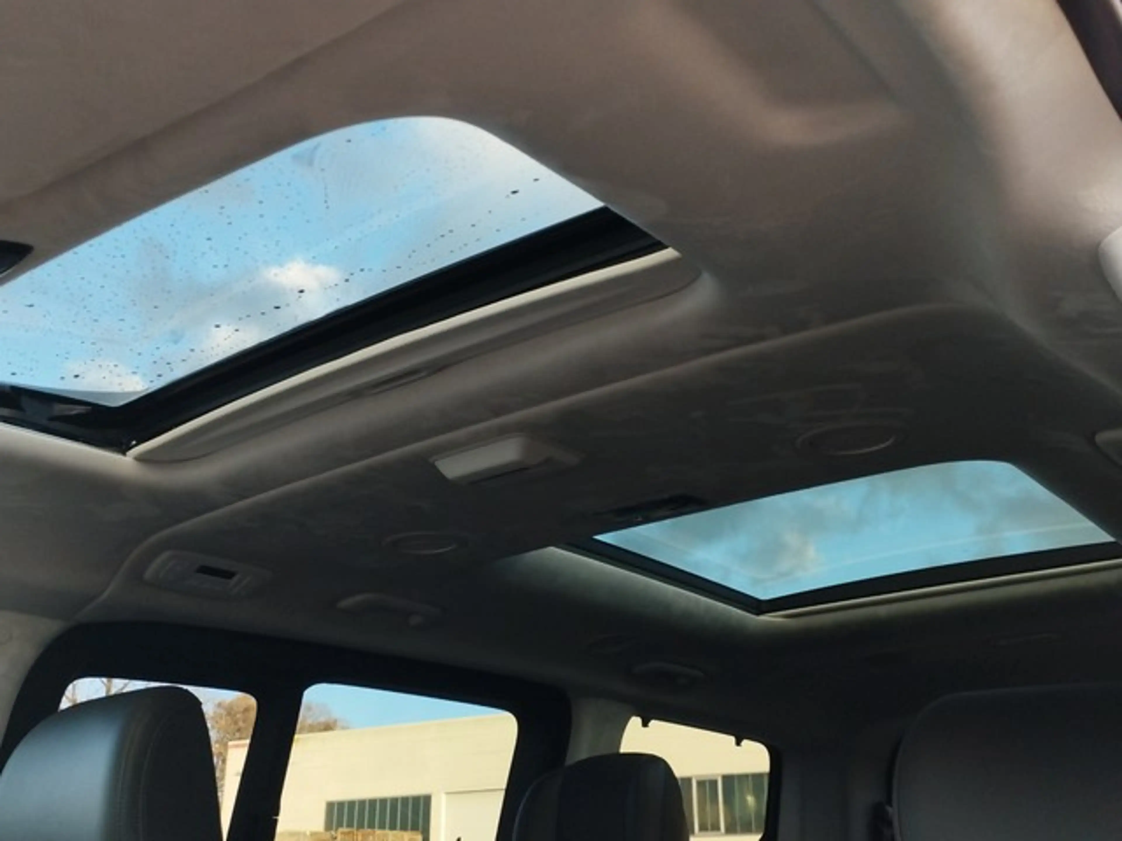 Hyundai STARIA Hybrid 1.6 T-GDI Signature Panoramadach — photo 13