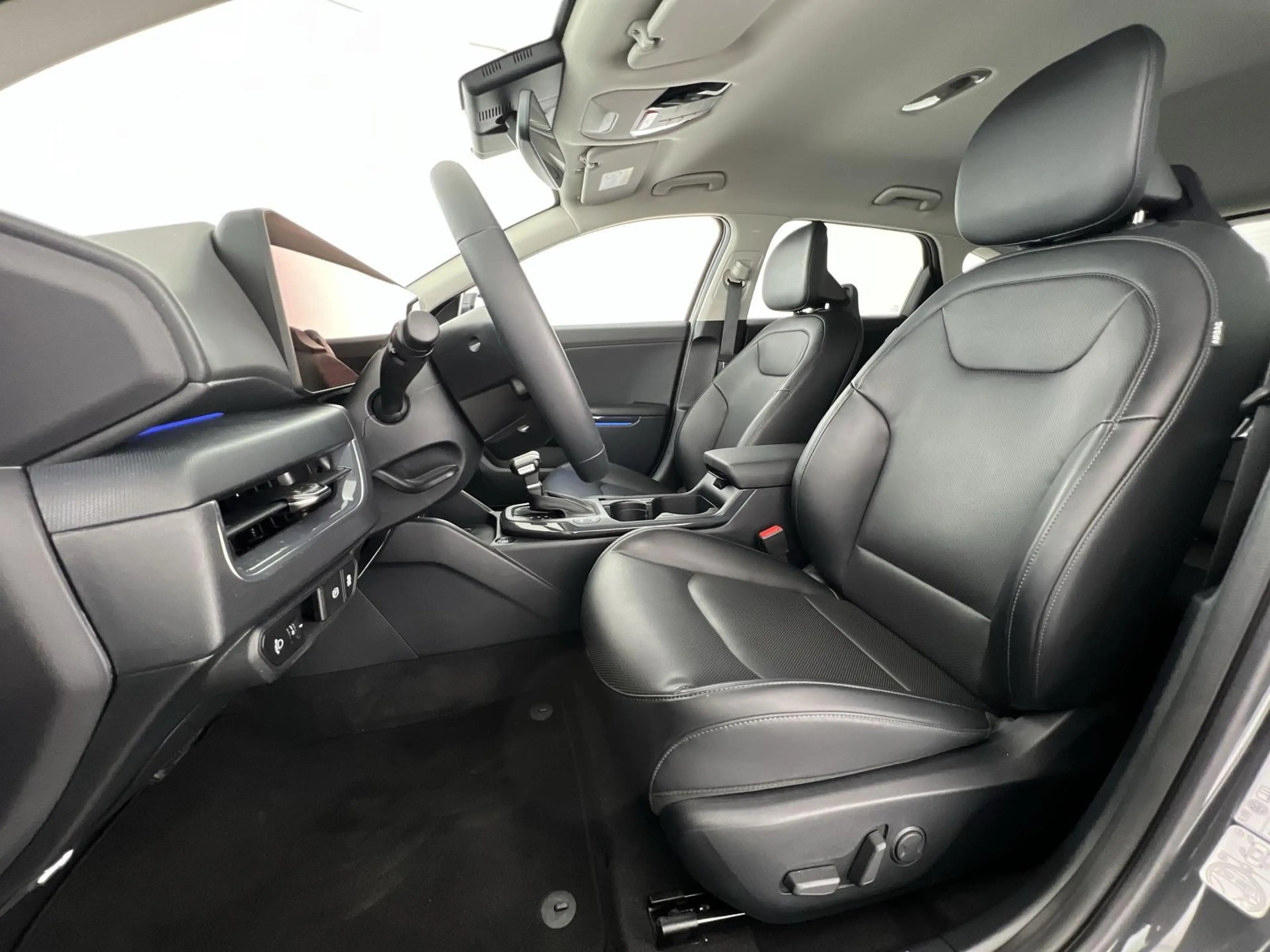 Kia K4 Spirit 1.6*SHZ*NAVI*360°K*ACC*LKH*uvm — photo 7
