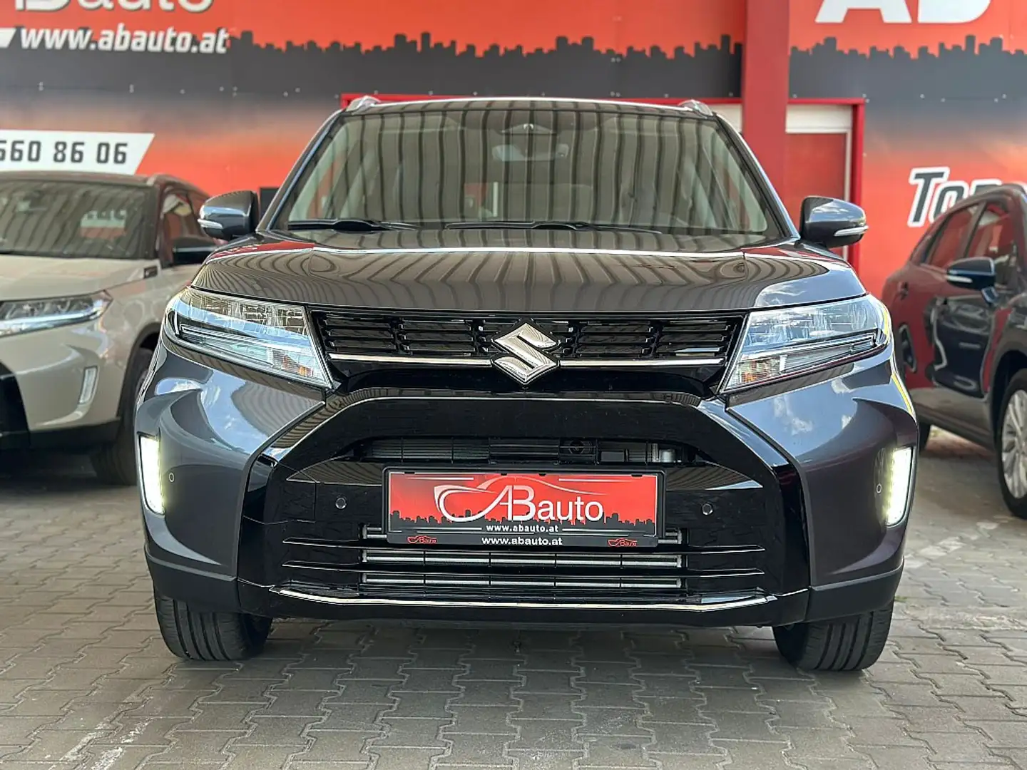 Suzuki Vitara 1,4 DITC Hybrid flash Grau - 2