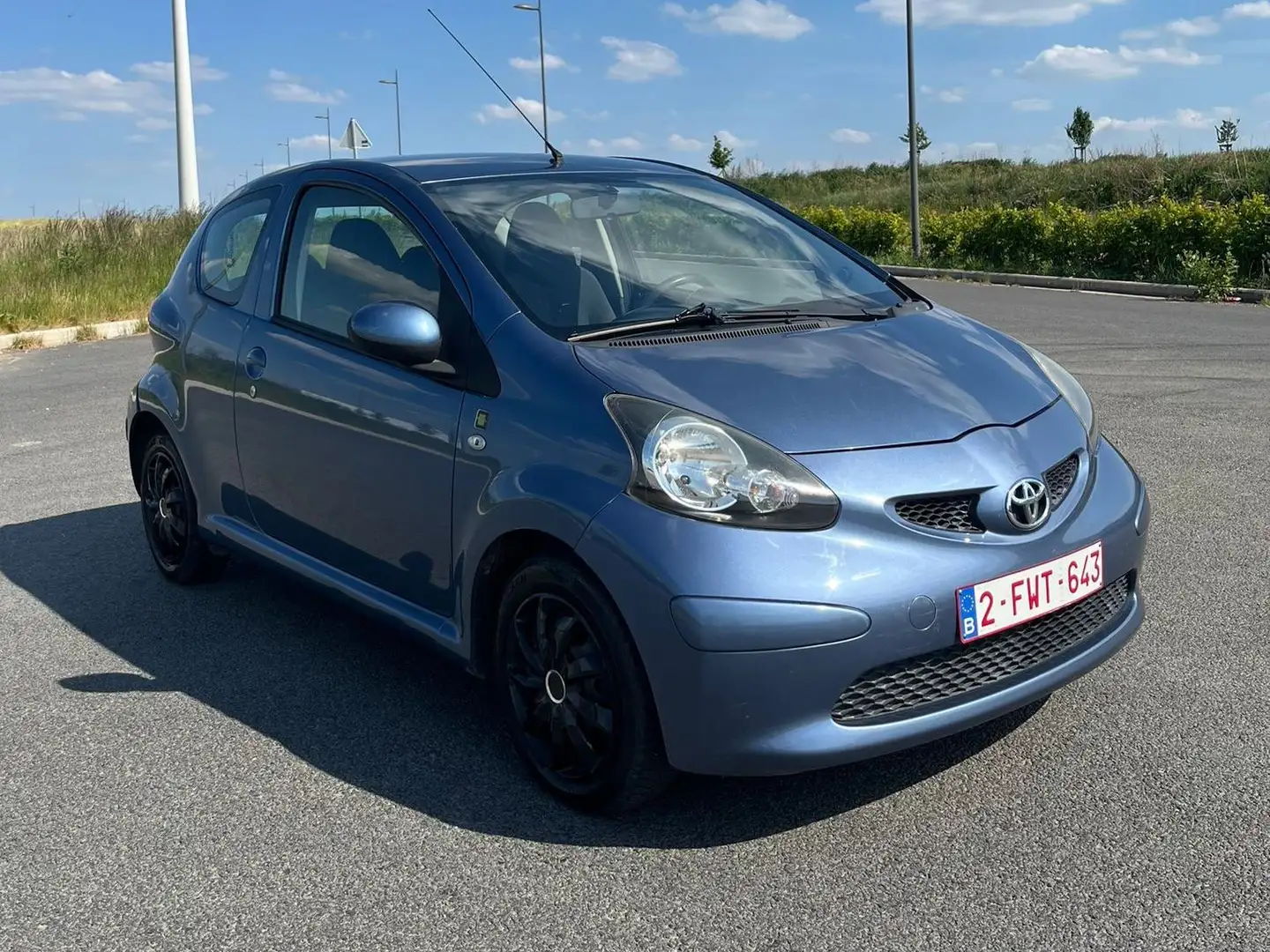 Toyota Aygo Aygo 1.0i VVT-i Music Bleu - 1