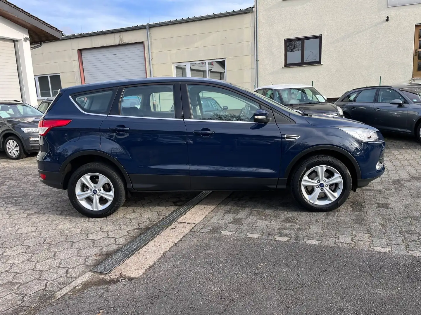 Ford Kuga Sync Edition.1 HAND-SEHR GUTE ZUSTAND-FINAN Blau - 2