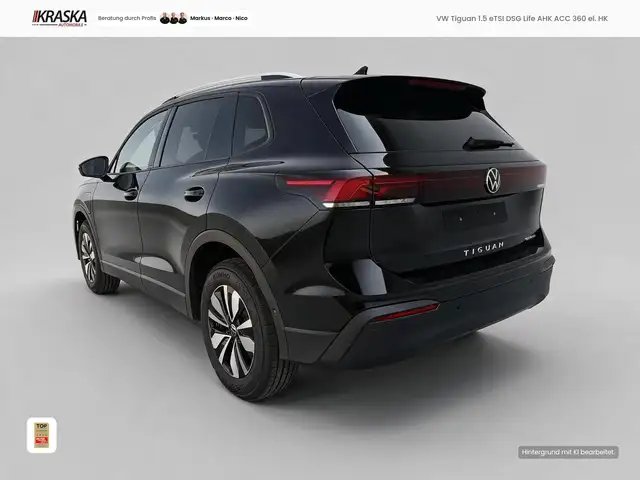 Volkswagen Tiguan view 2