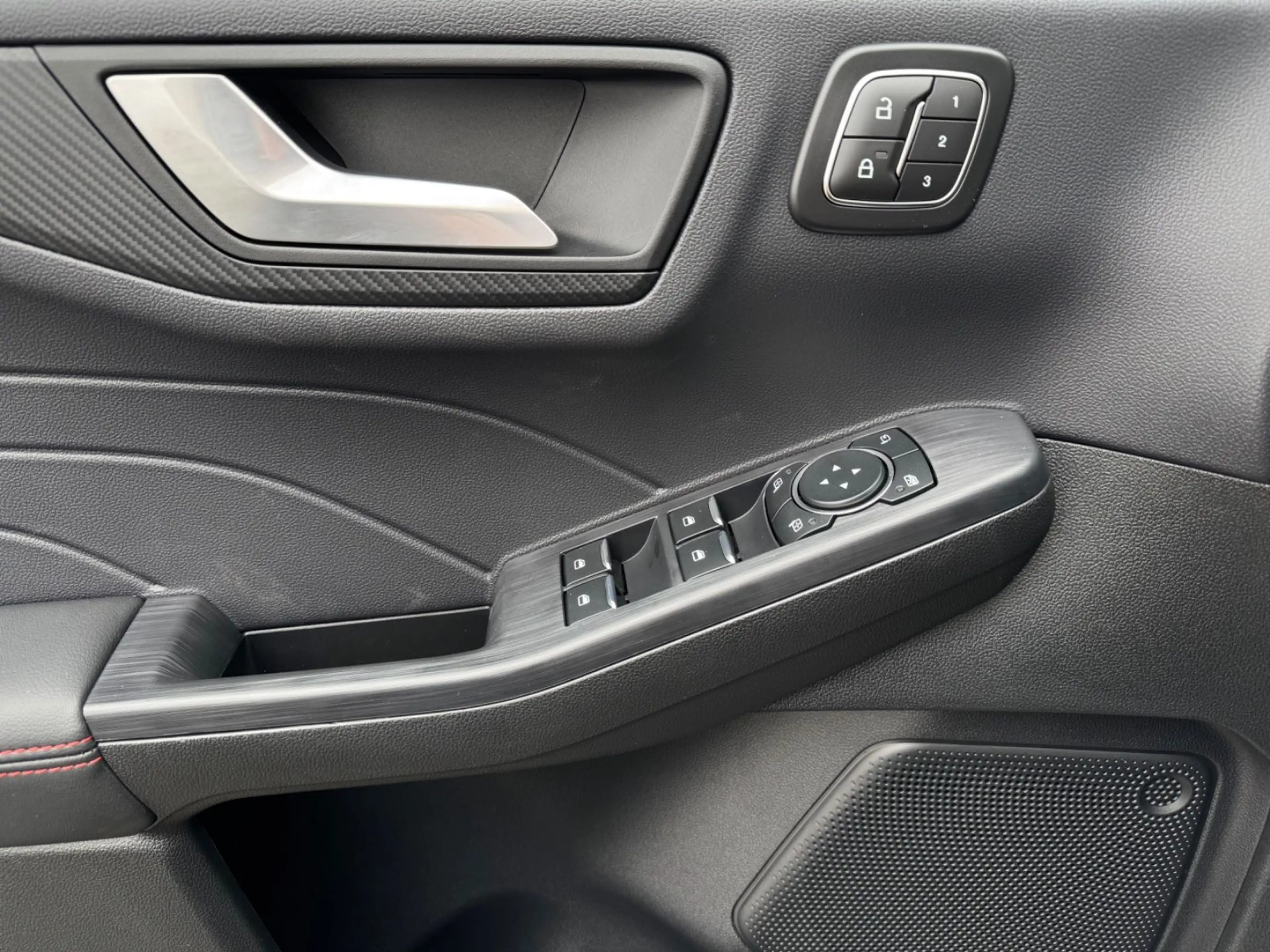 Ford Kuga PHEV ST-Line X GARANTIE 06/2031 — photo 13