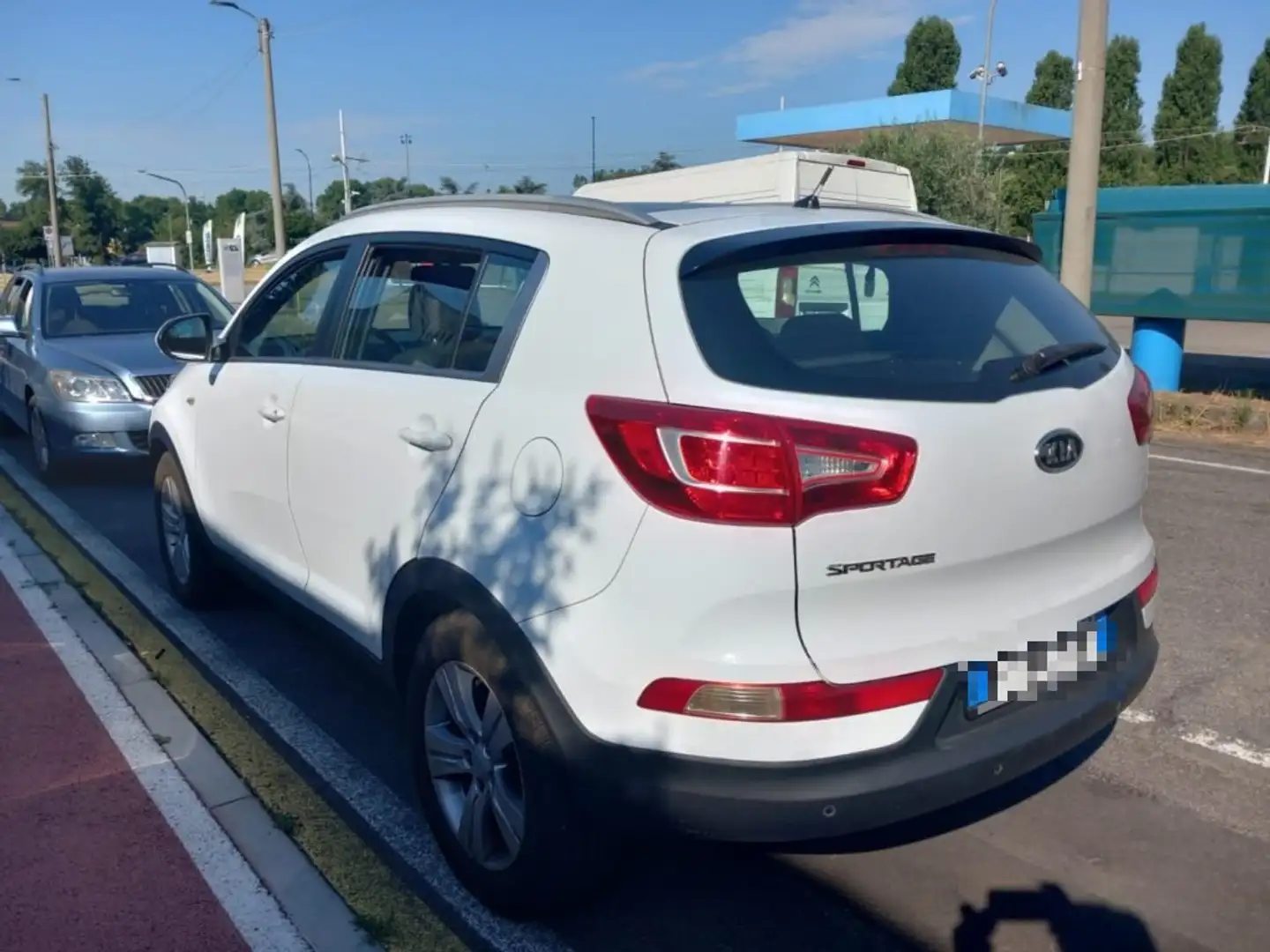 Kia Sportage 1.6 GDI 2WD Active +tetto Bianco - 2