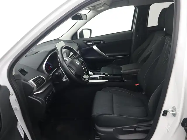 Mitsubishi Eclipse Cross view 24