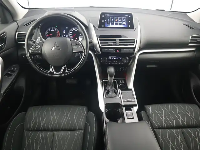 Mitsubishi Eclipse Cross view 8
