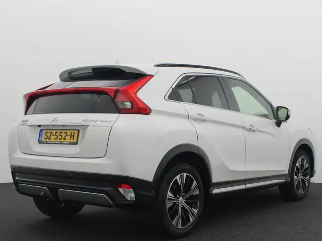 Mitsubishi Eclipse Cross view 18