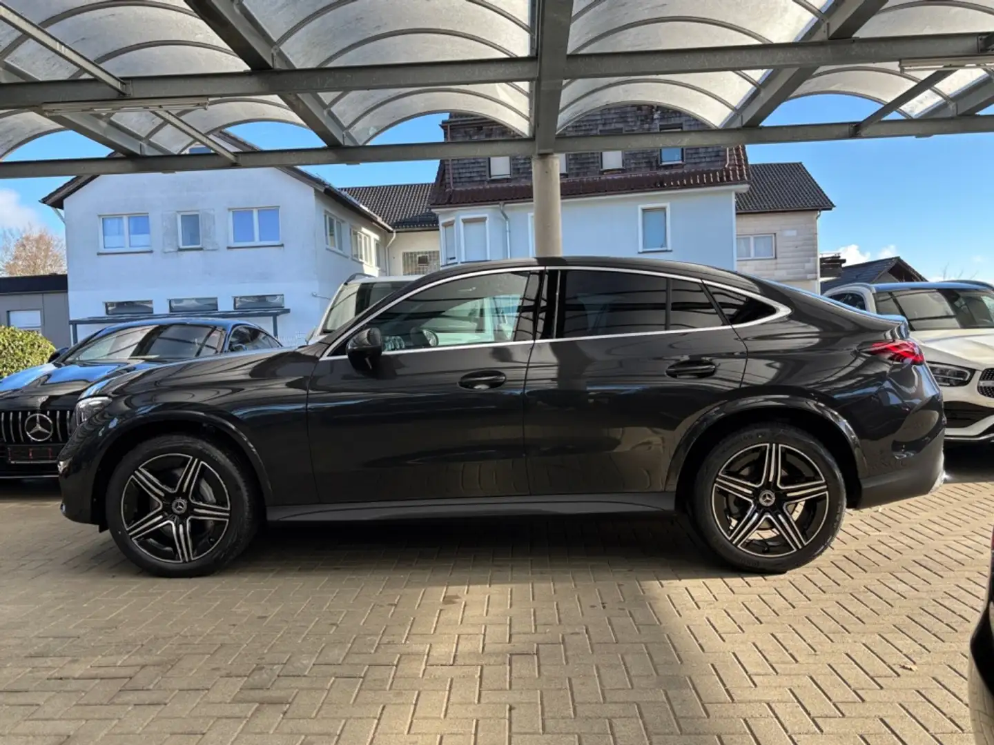 Mercedes-Benz GLC 220 d 4M Coupe AMG+AMBIENTE+DISTRO+MEMORY Grau - 2