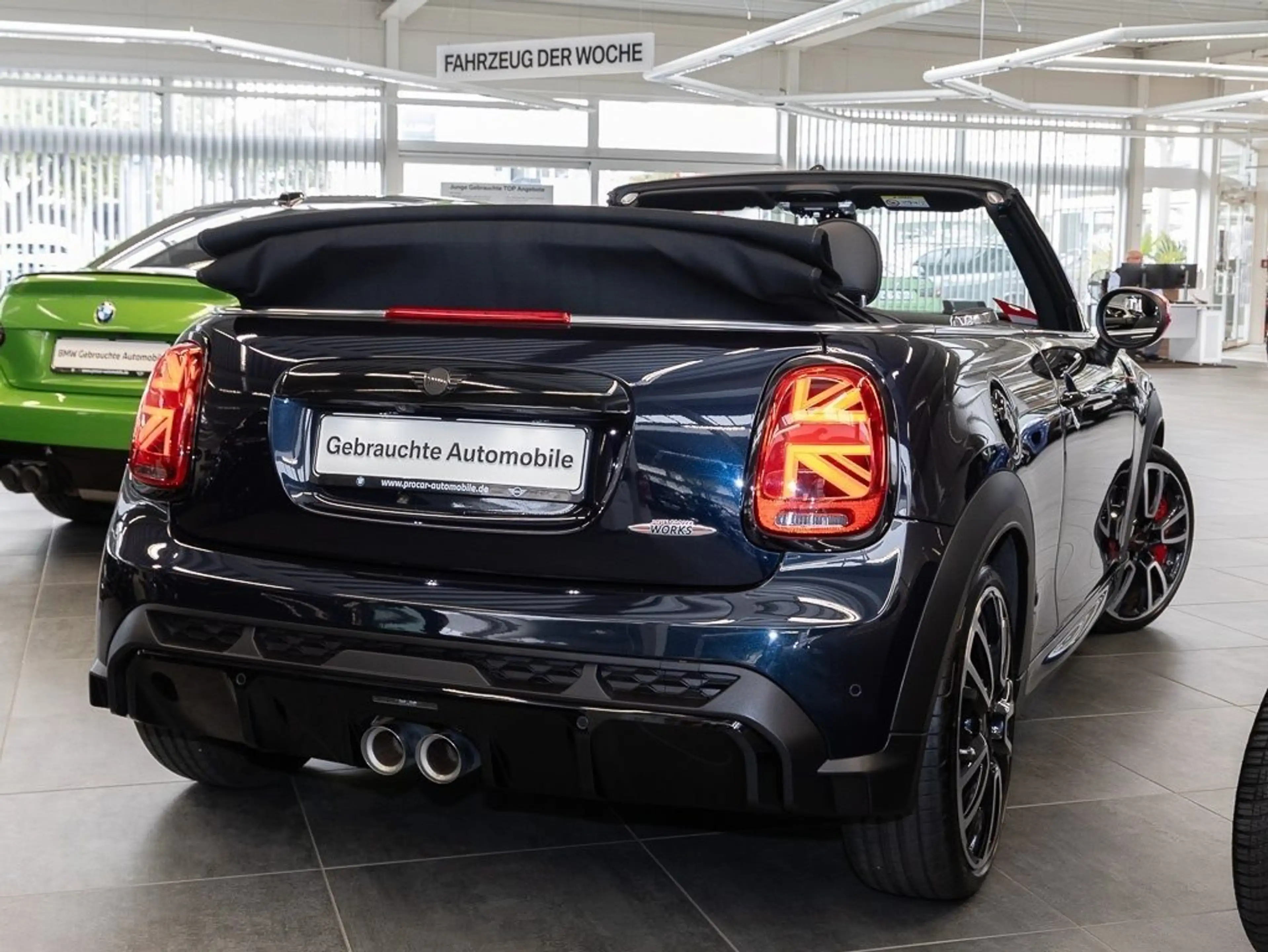 MINI John Cooper Works Cabrio John Cooper Works Cabrio HUD ACC RFK NAVI LED — photo 2