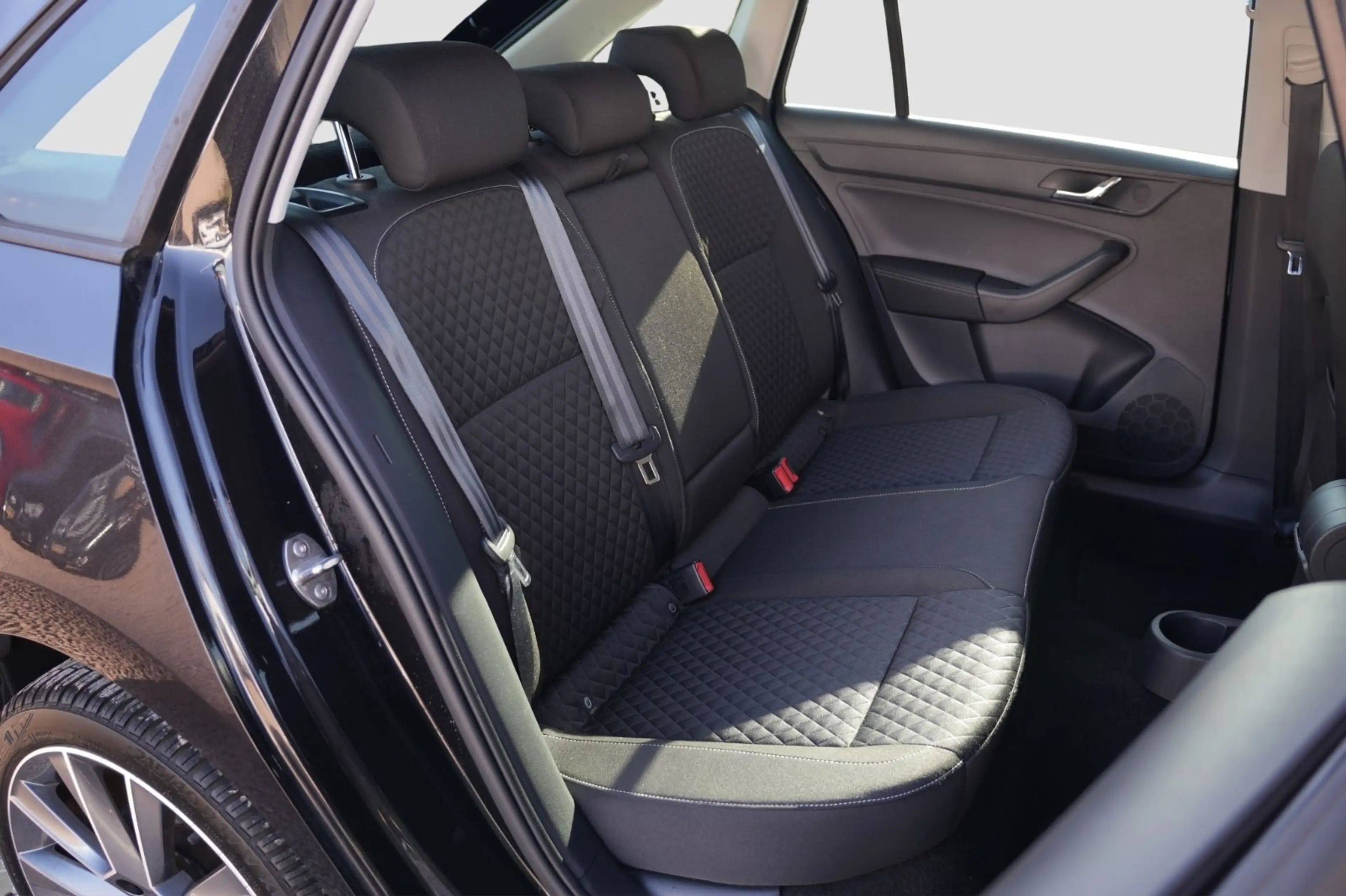Skoda Rapid/Spaceback Spaceback Drive/PDC/APPLE CARPLAY/SZH — photo 24