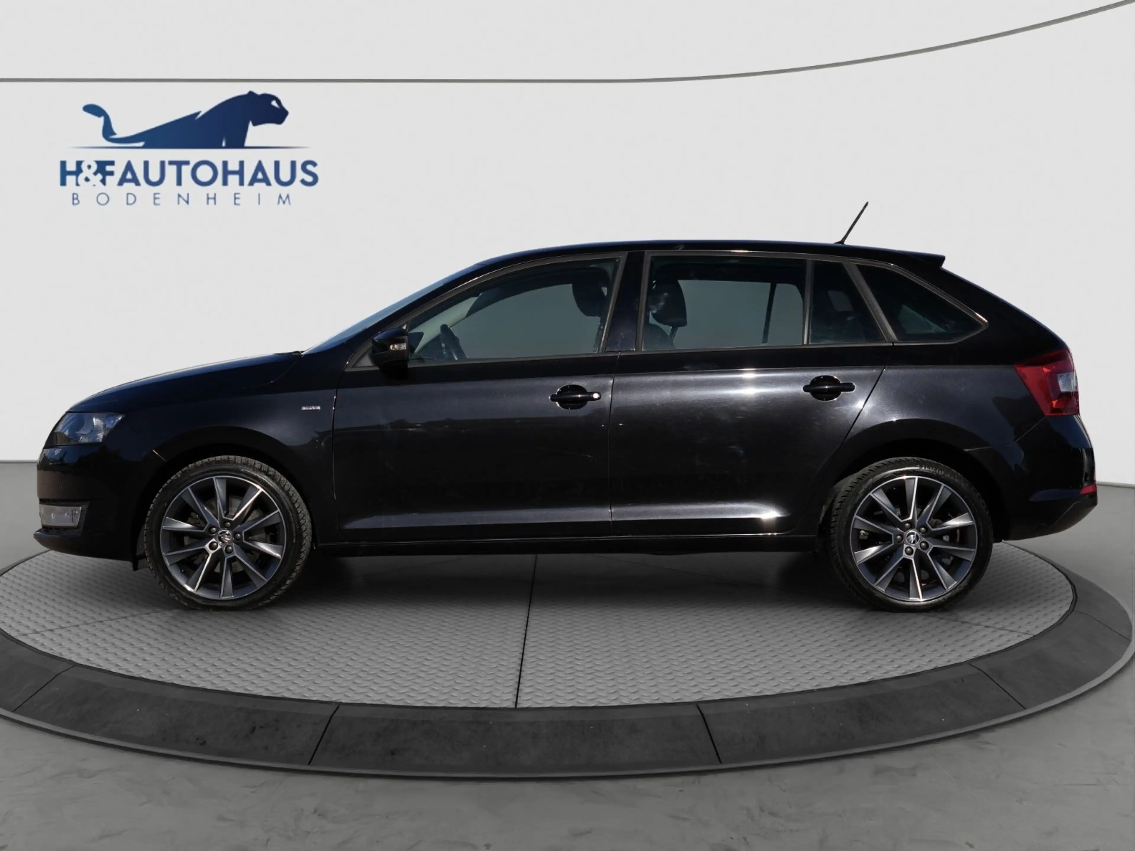 Skoda Rapid/Spaceback Spaceback Drive/PDC/APPLE CARPLAY/SZH — photo 8
