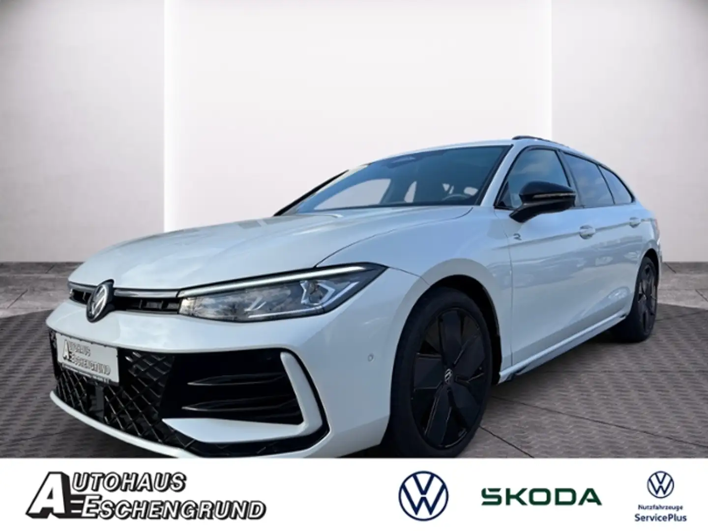 Volkswagen Passat Variant 2.0 TDI DSG R-Line AHK NAV HARMAN KARDON Weiß - 1