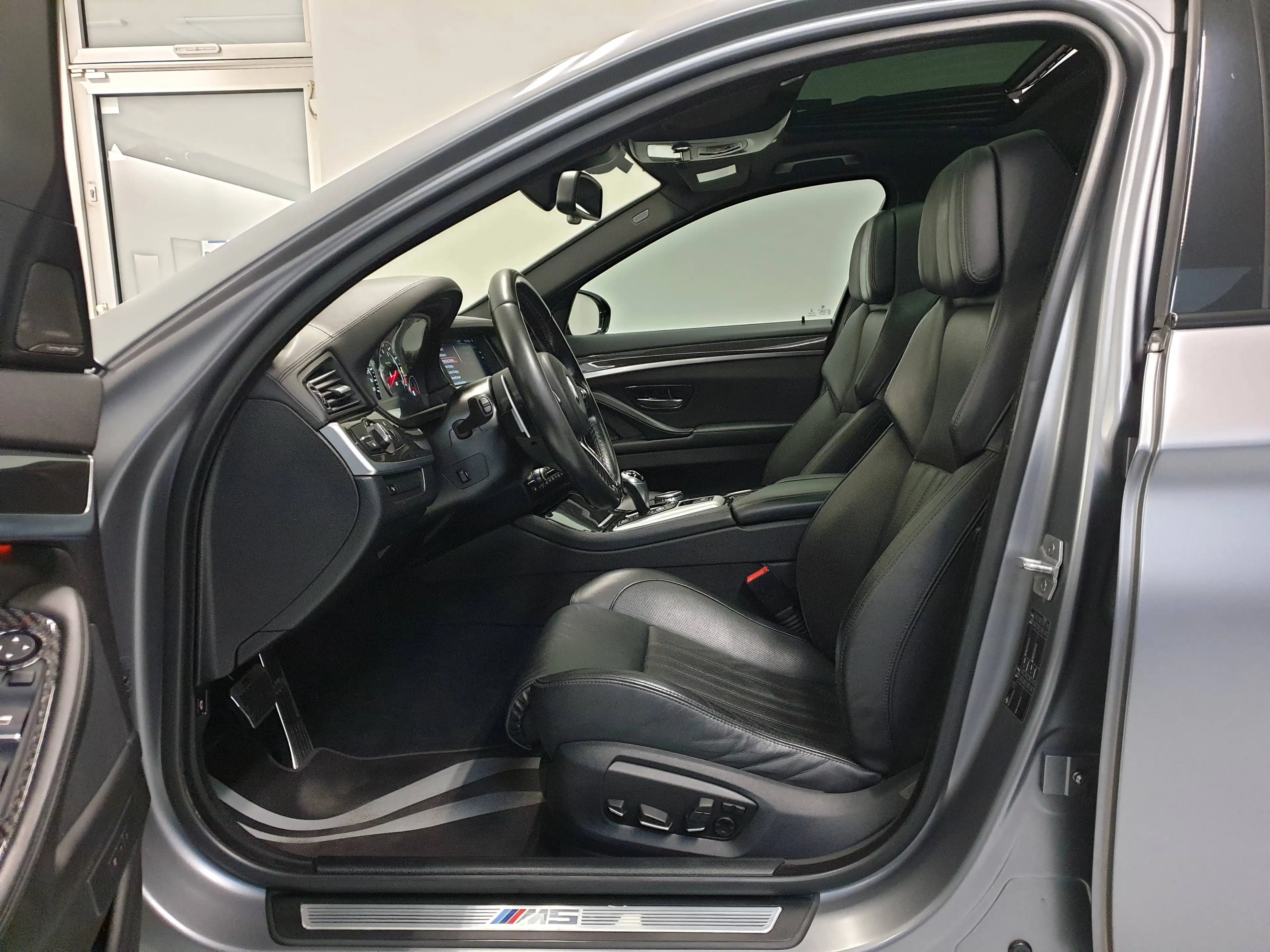 BMW M5 M5 DKG Competition Deutsched KFZ Frozen Grey — photo 9